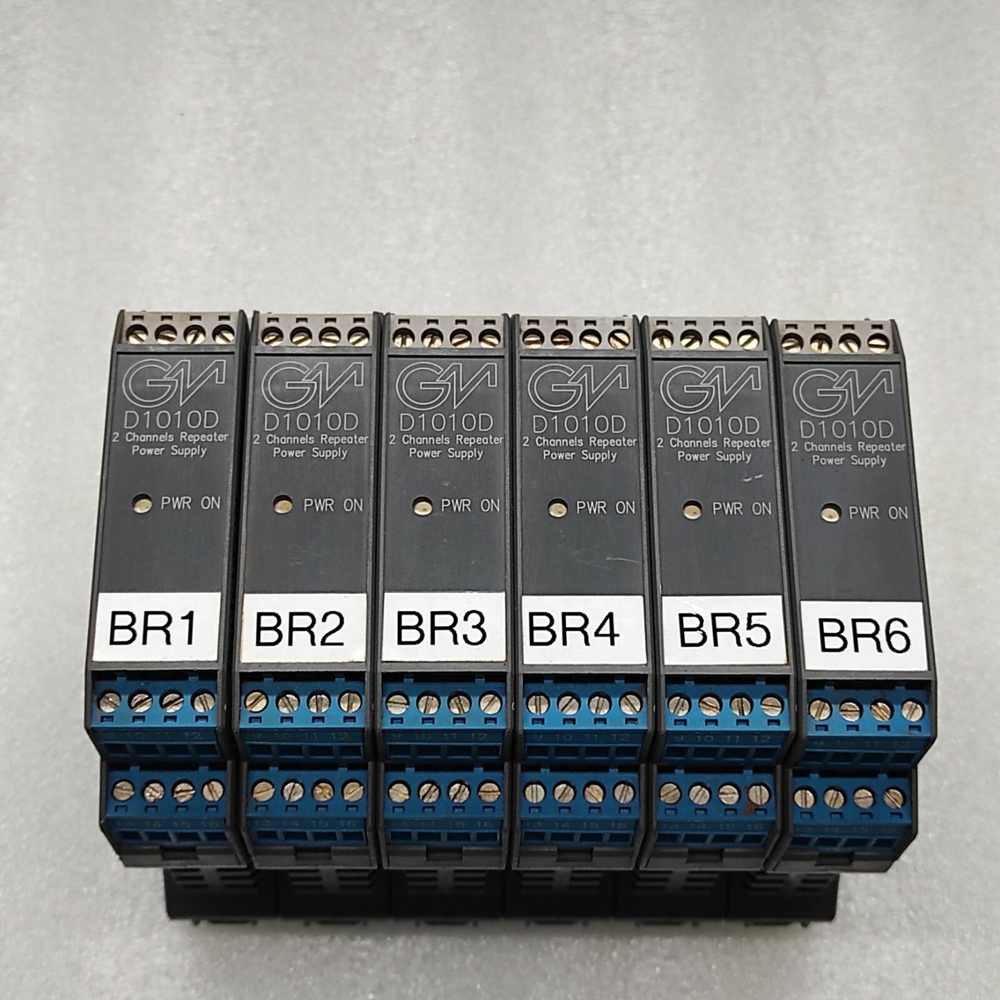 GM INTERNATIONAL D1010D/B 2-CHANNEL REPEATER POWER SUPPLY 24VDC D1010D