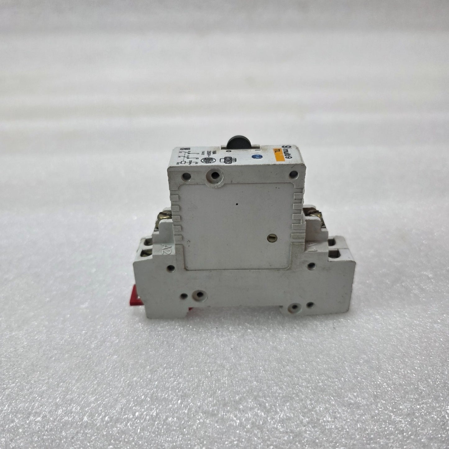 MERLIN GERIN MULTI9 TL IMPULSE RELAY 16A 250V 220V AC MODULAR LATCHING SWITCH