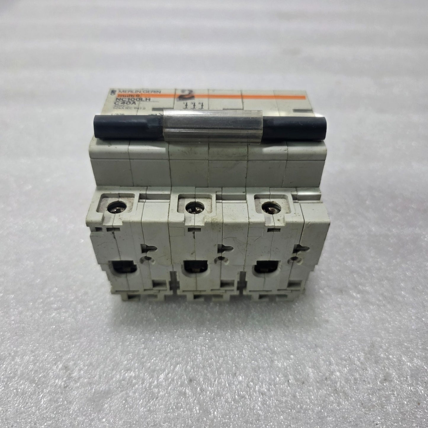 MERLIN GERIN MULTI9 NC100LH C40A 3 POLE MCB 400V 50KA INDUSTRIAL CIRCUIT BREAKER