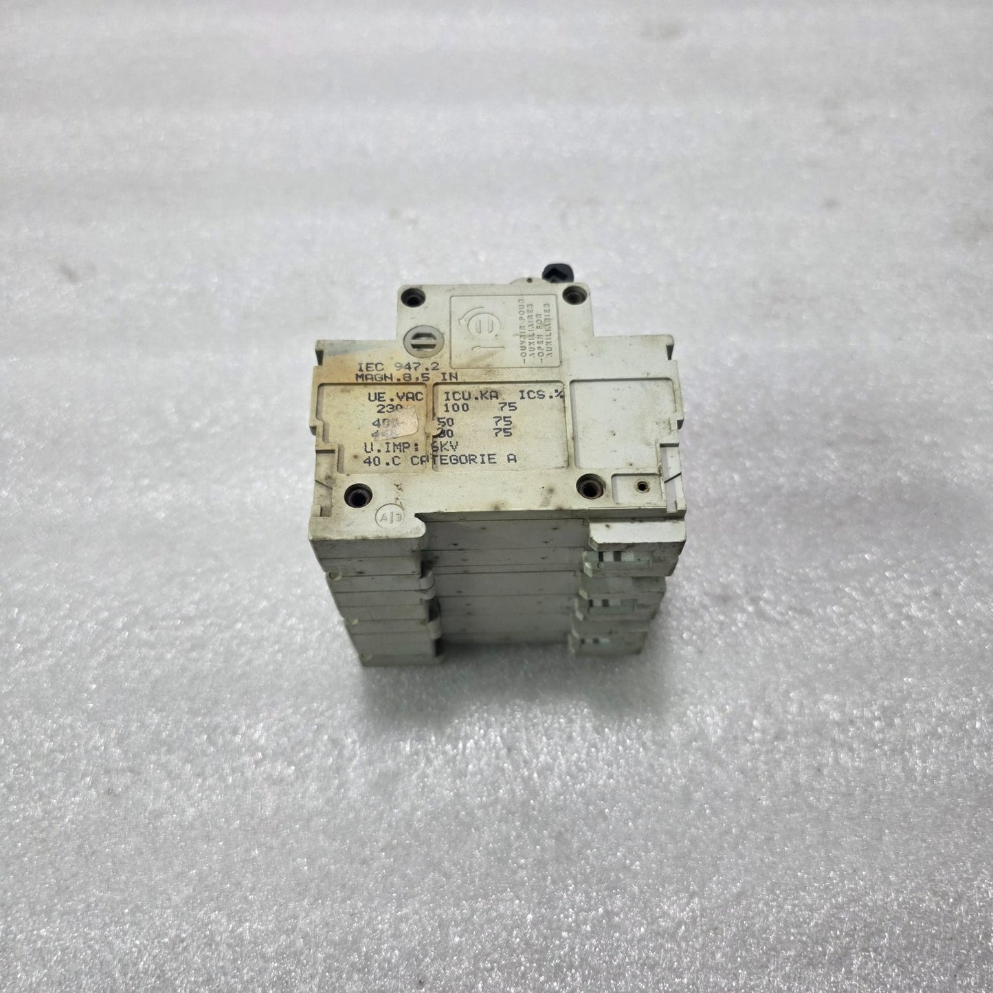MERLIN GERIN MULTI9 NC100LH C40A 3 POLE MCB 400V 50KA INDUSTRIAL CIRCUIT BREAKER