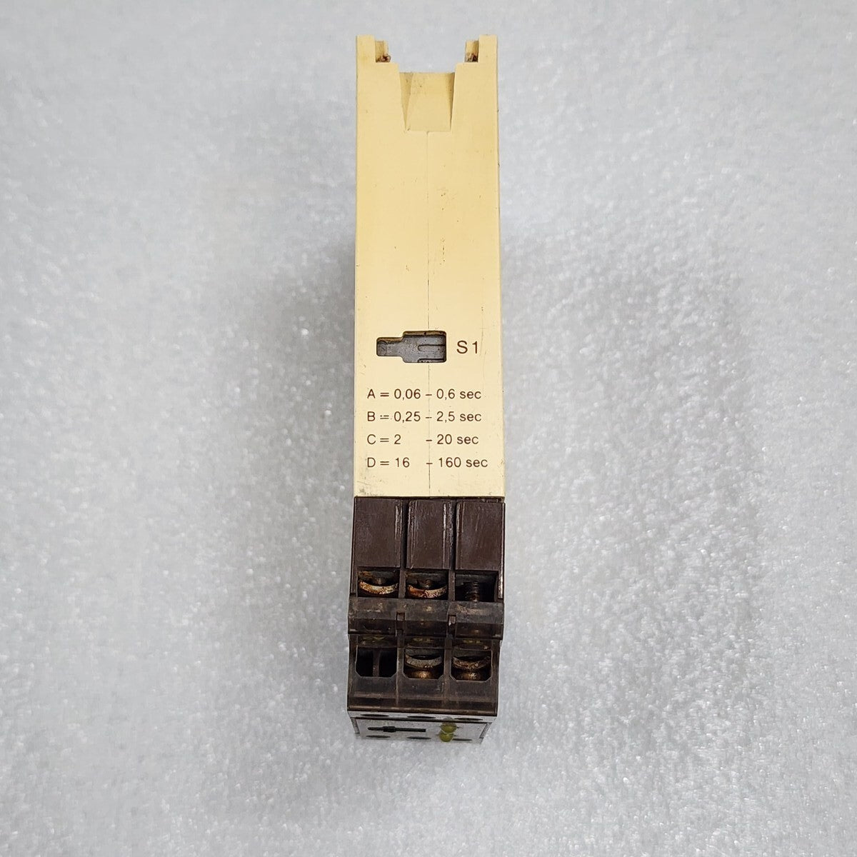 EBERLE SBAS TIMER RELAY 0545 1314 9090 0.06-160SEC 220VAC/24VAC-DC