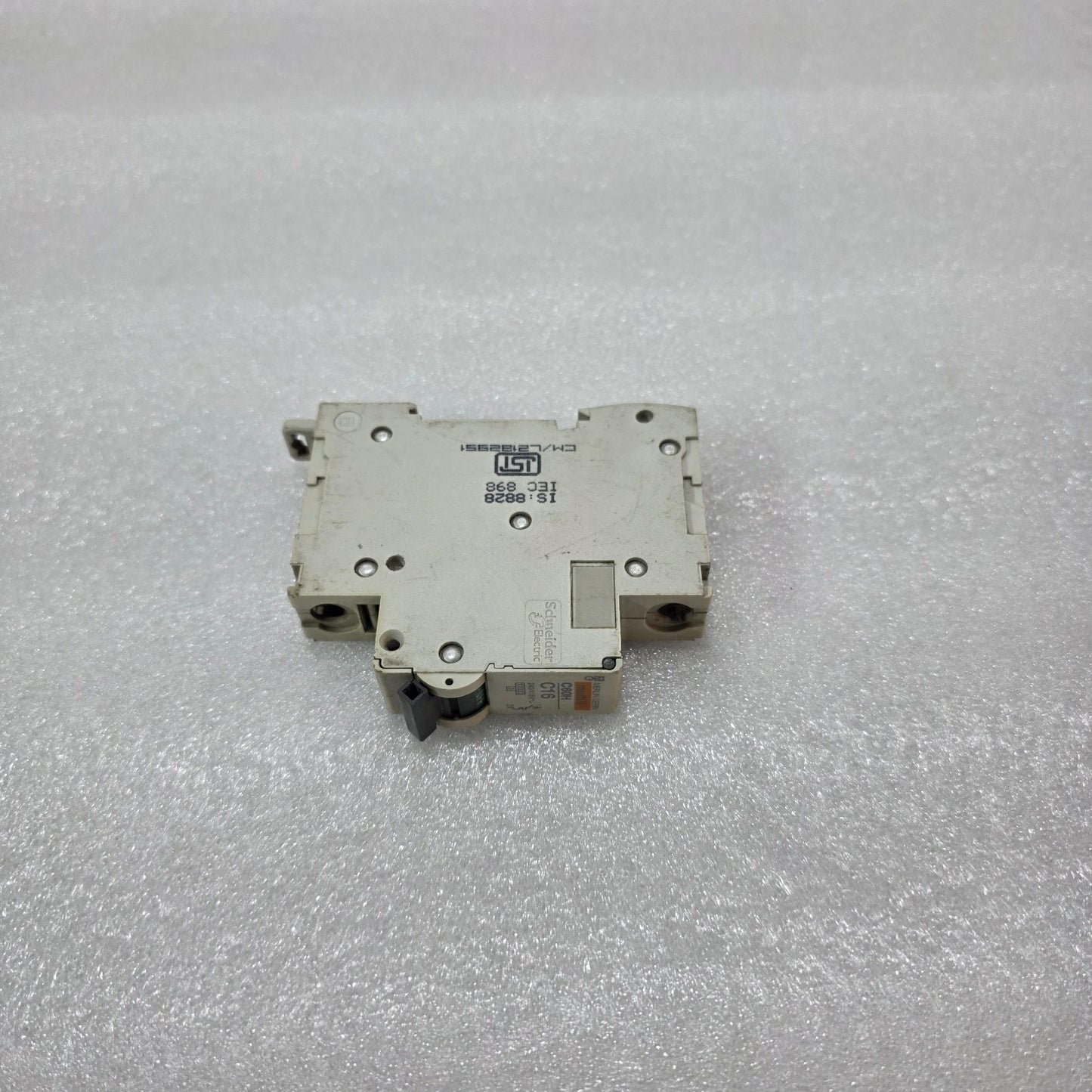 MERLIN GERIN MULTI9 C60H C16 16A SINGLE POLE MCB CIRCUIT BREAKER 240/415V 10KA
