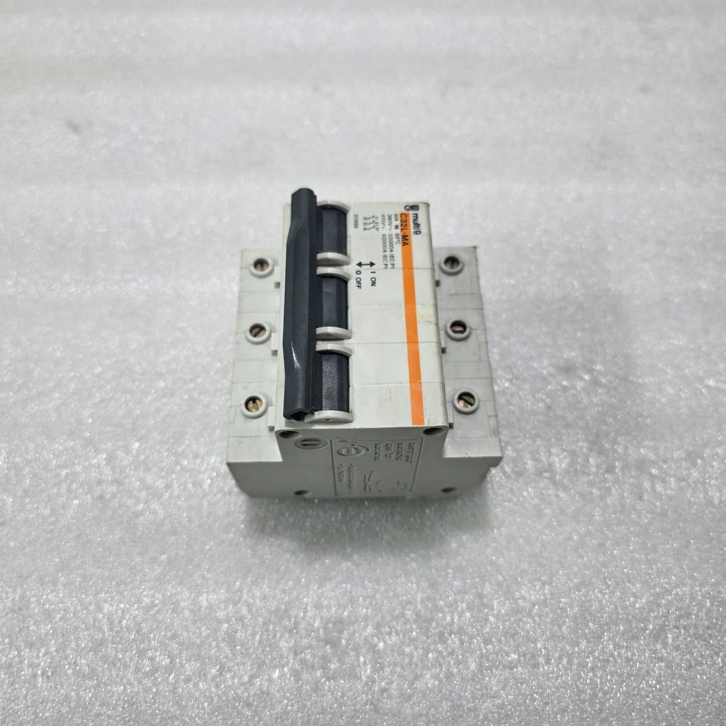 MERLIN GERIN MULTI9 C32L-MA 3 POLE MOTOR PROTECTION CIRCUIT BREAKER 16A 380/415V