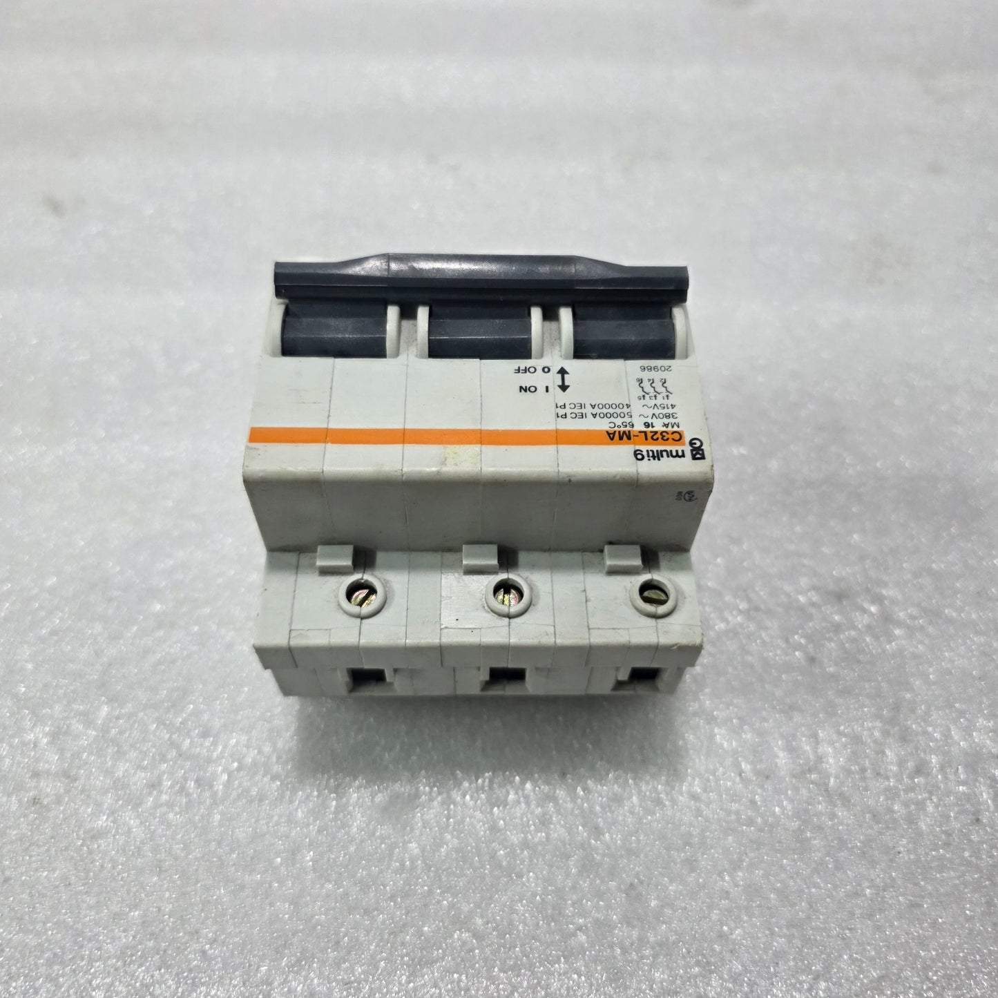 MERLIN GERIN MULTI9 C32L-MA 3 POLE MOTOR PROTECTION CIRCUIT BREAKER 16A 380/415V