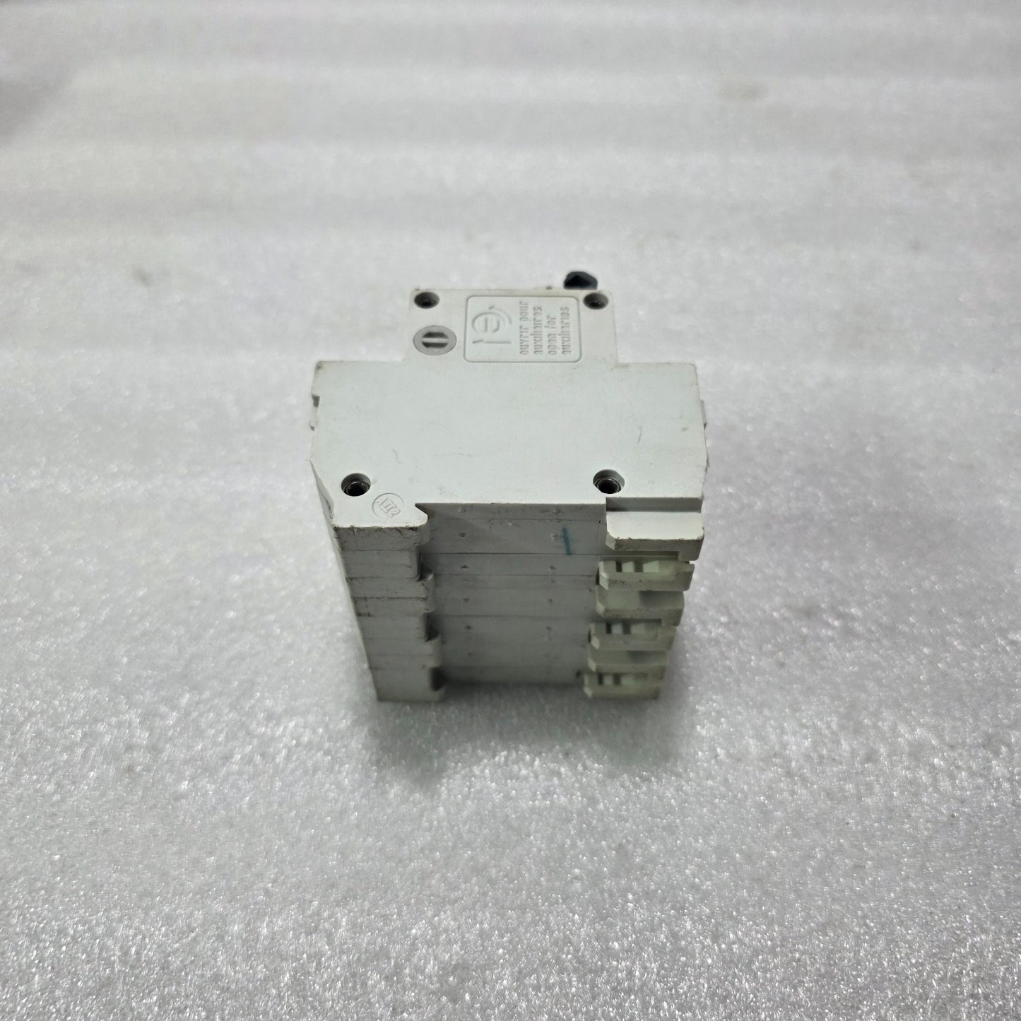 MERLIN GERIN MULTI9 C32L-MA 1.6A 3 POLE MCB 380V MOTOR PROTECTION CIRCUIT BREAKE