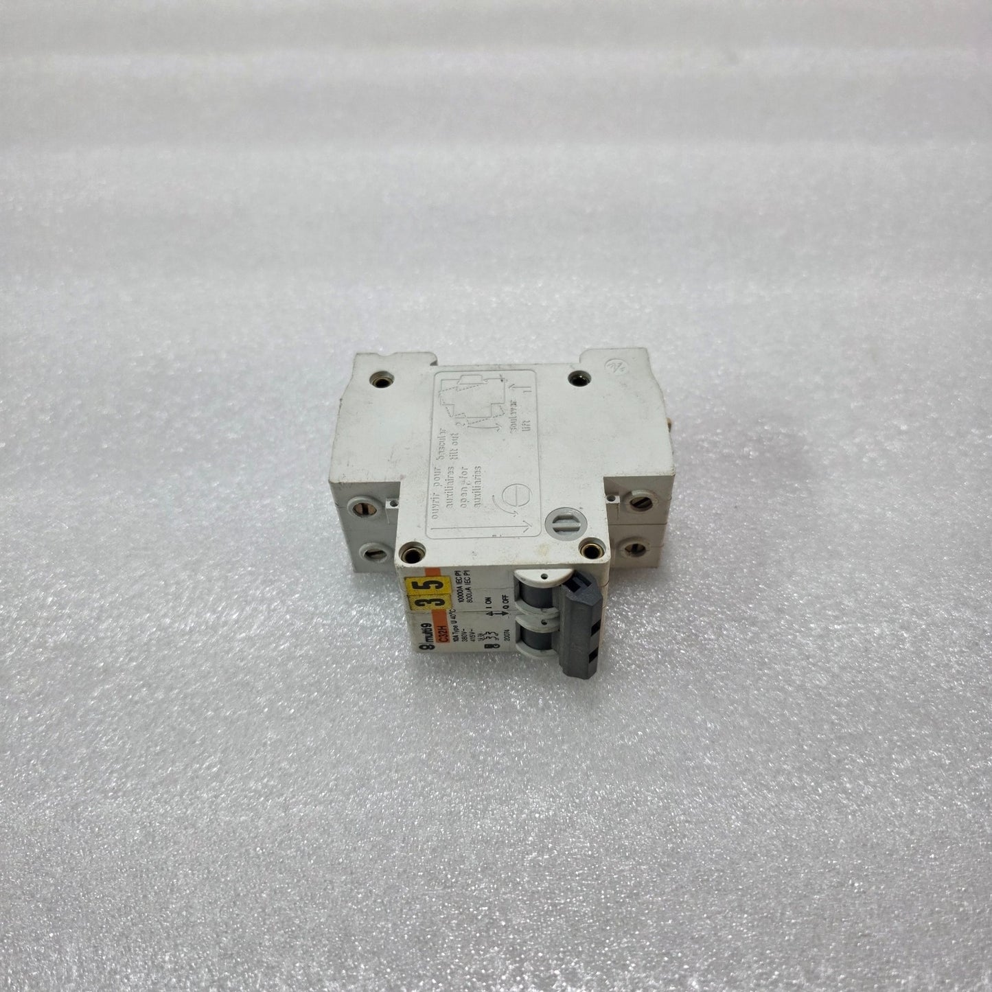 MERLIN GERIN MULTI9 C32H 10A 2P MCB 380V/415V 10KA DOUBLE POLE CIRCUIT BREAKER