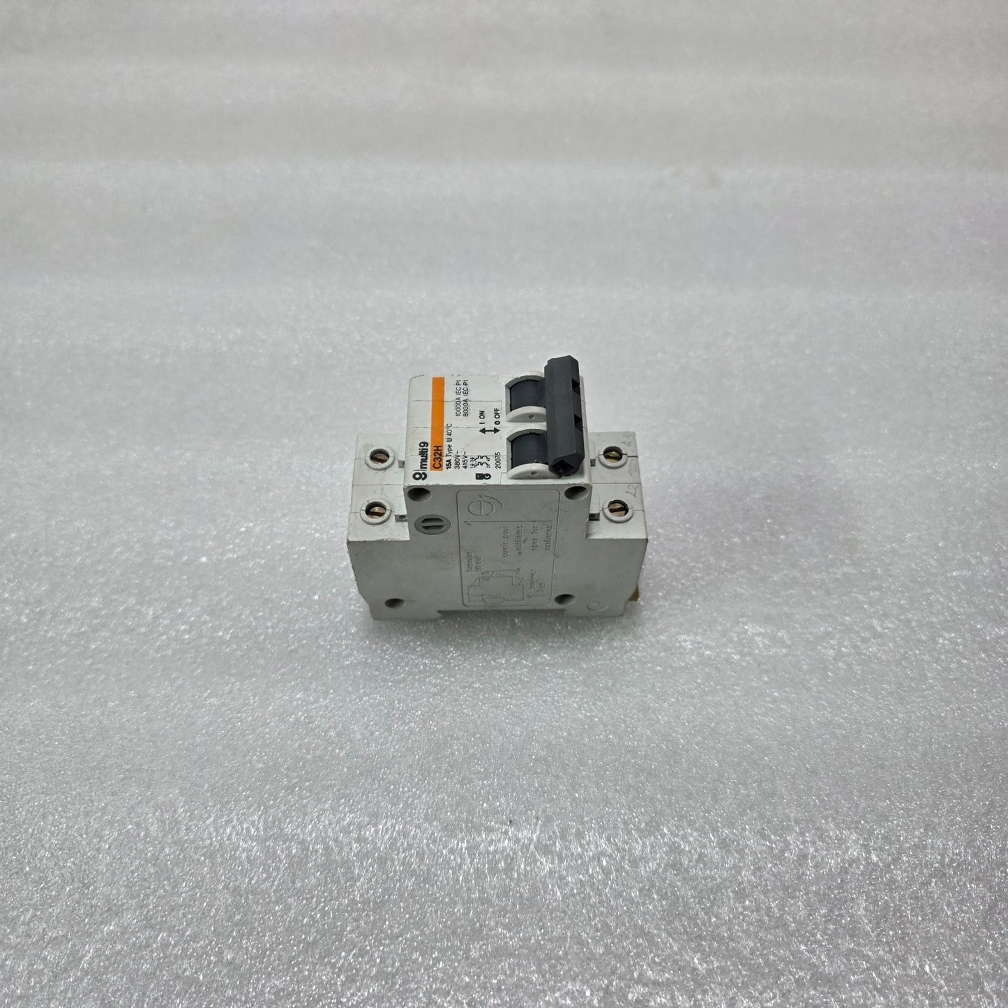 MERLIN GERIN MULTI9 C32H 15A 2P TYPE U DOUBLE POLE CIRCUIT BREAKER 380/415V IEC