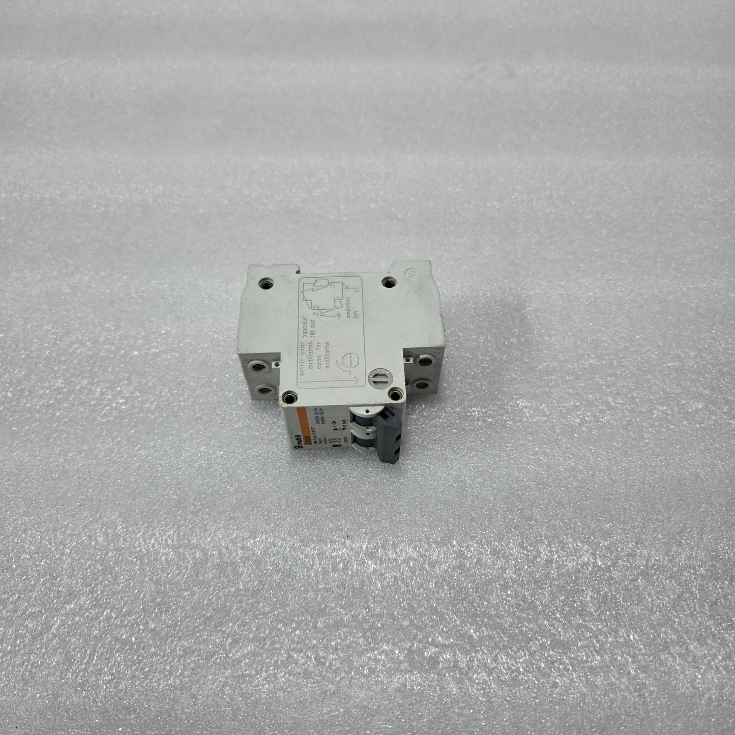 MERLIN GERIN MULTI9 C32H 15A 2P TYPE U DOUBLE POLE CIRCUIT BREAKER 380/415V IEC