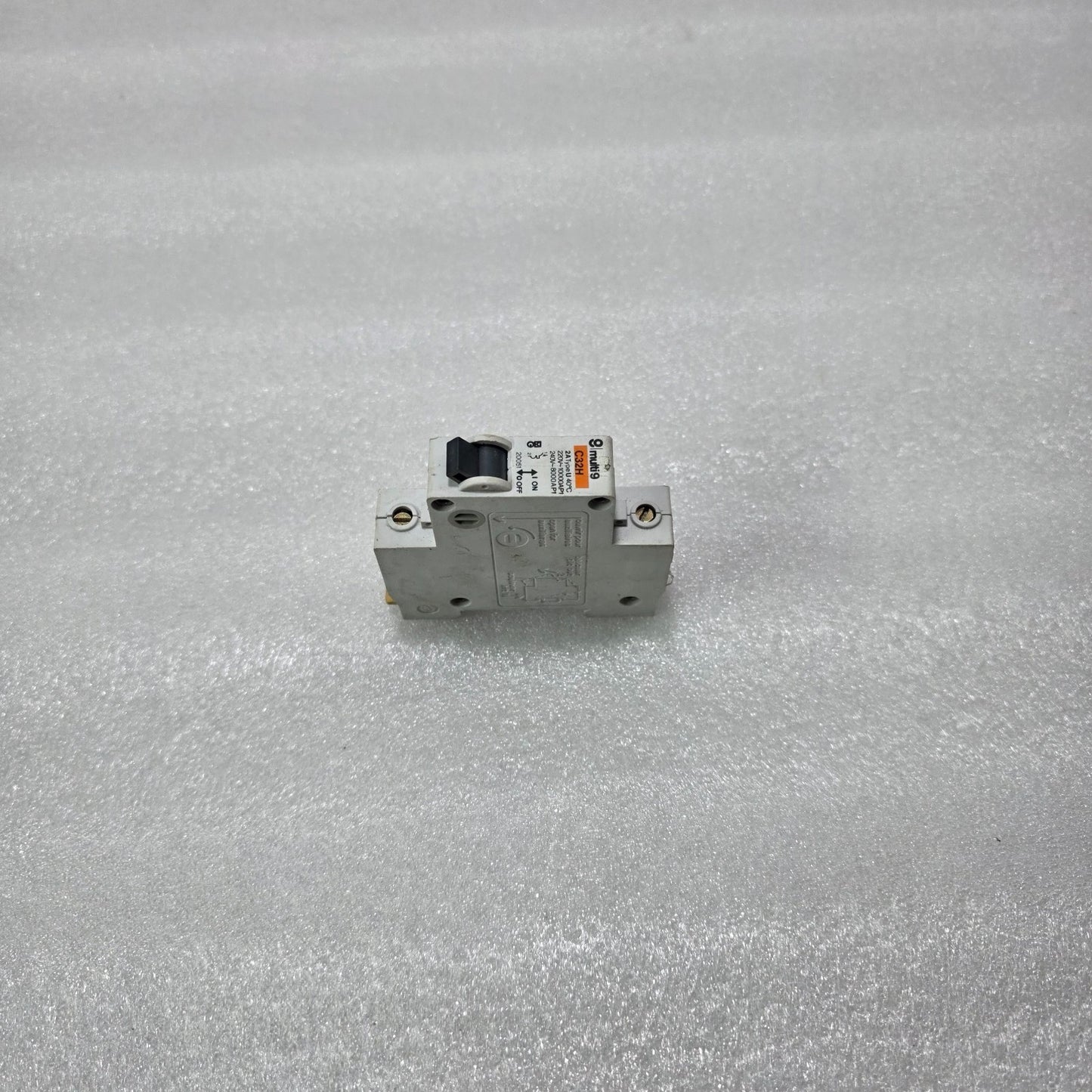 MERLIN GERIN MULTI9 C32H 2A SINGLE POLE MCB 10KA DIN RAIL CIRCUIT BREAKER 220/24