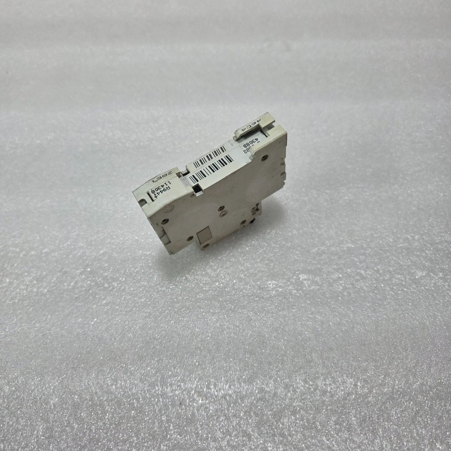 MERLIN GERIN MULTI9 C60N C4 4A SINGLE POLE MCB CIRCUIT BREAKER 230/400V 6KA