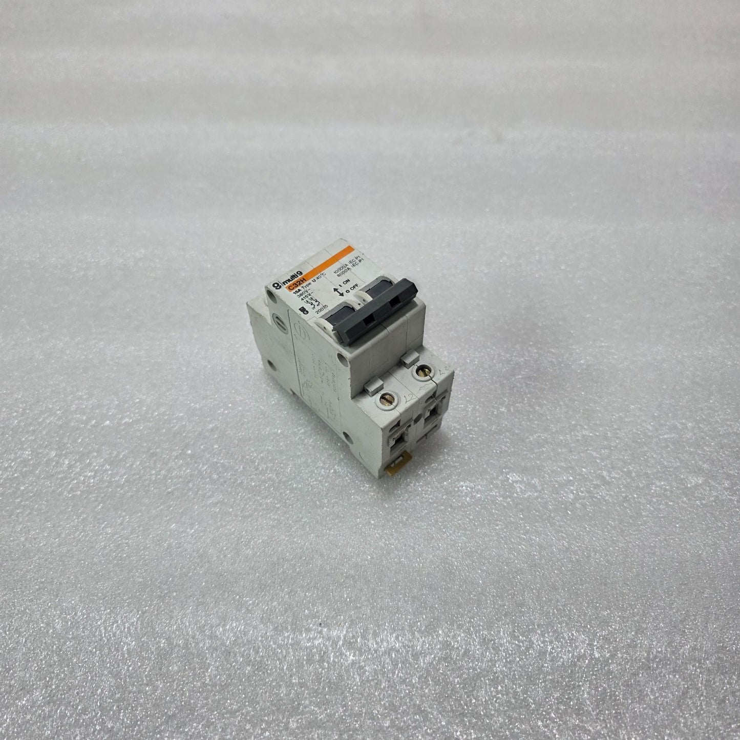 MERLIN GERIN MULTI9 C32H 15A 2P TYPE U DOUBLE POLE CIRCUIT BREAKER 380/415V IEC