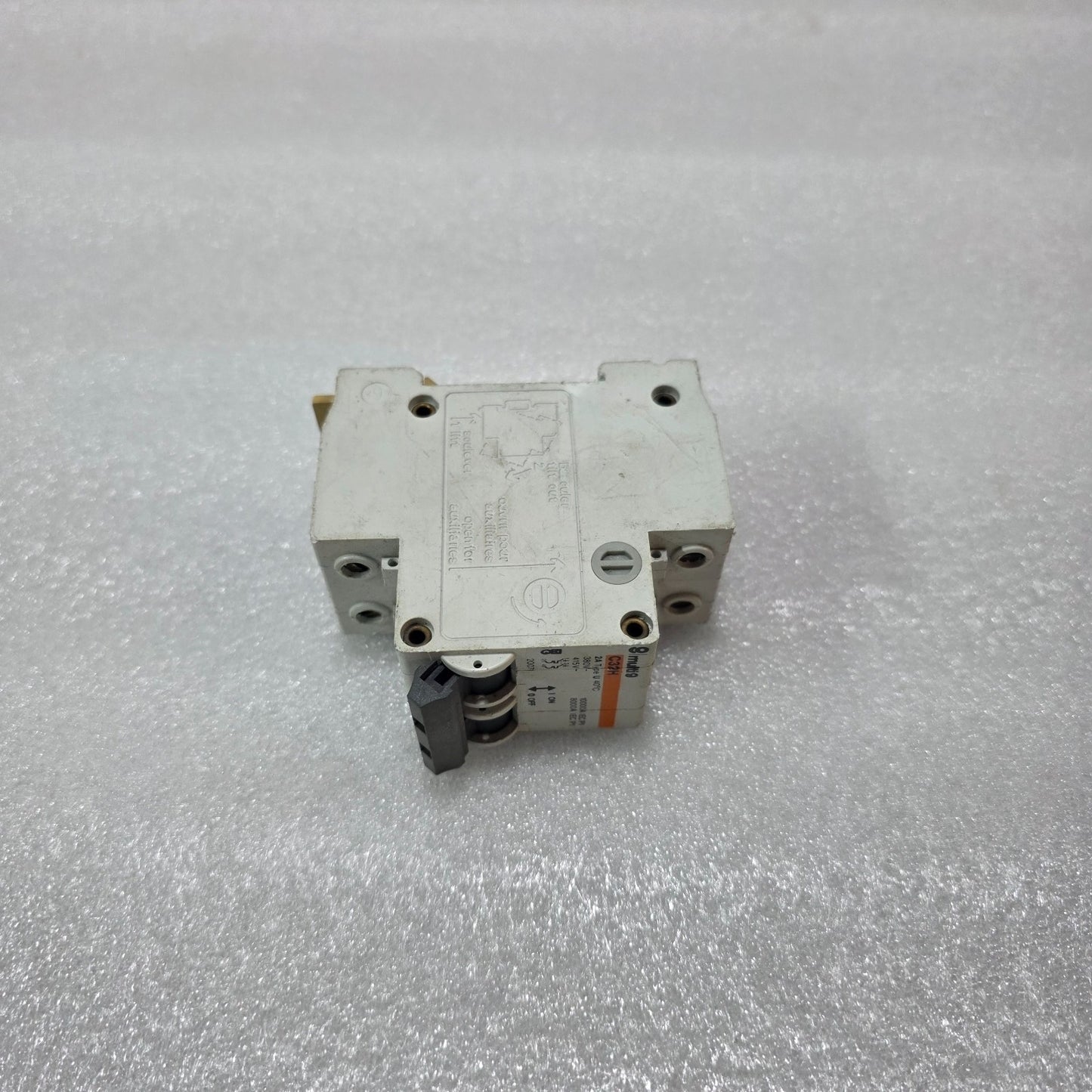 MERLIN GERIN MULTI9 C32H 2A 2P MCB 380V/415V 10KA DOUBLE POLE CIRCUIT BREAKER