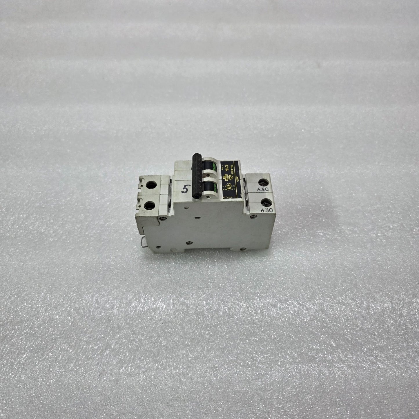 AEG ELFA E82S C16 16A 415V 2 POLE MINIATURE CIRCUIT BREAKER MCB