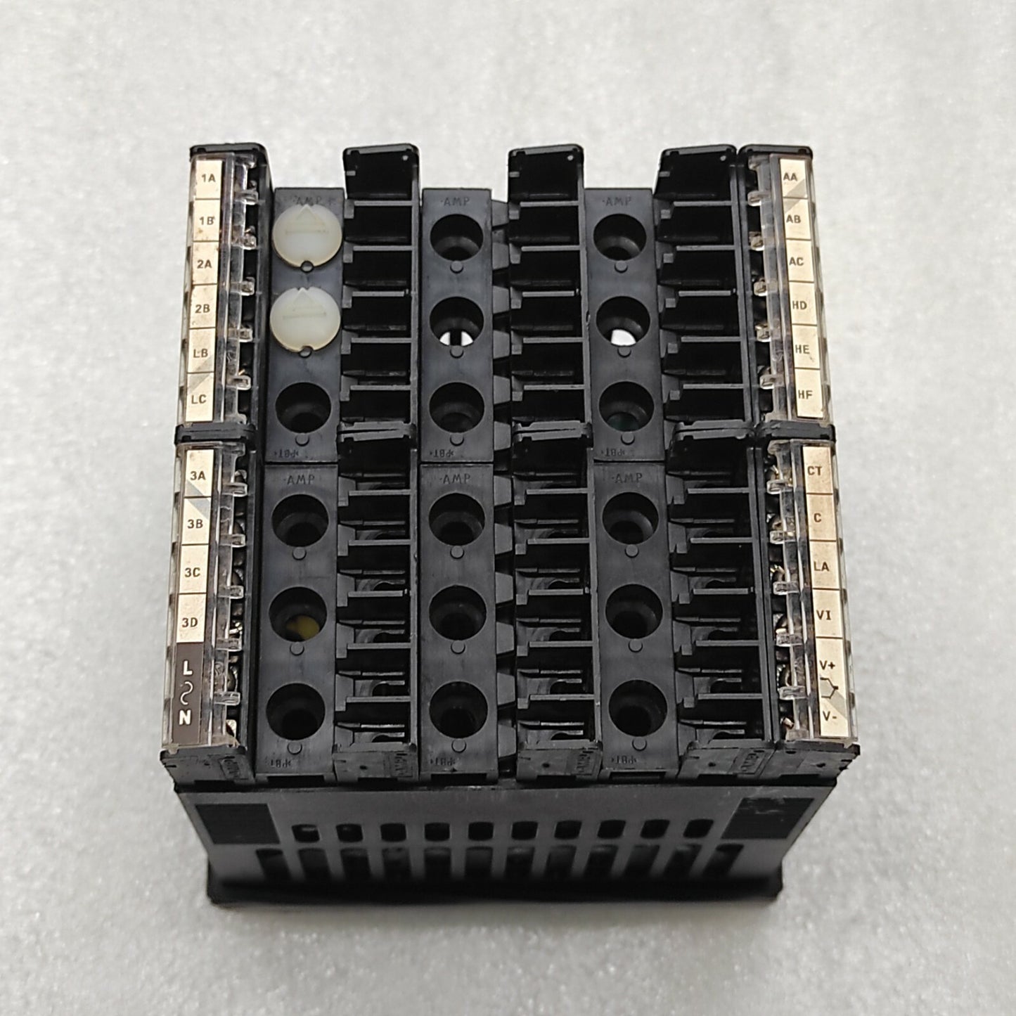 EUROTHERM P104 TEMPERATURE AND PROCESS CONTROLLER P104/CC/VH/RRR/R/XXX 100-240VA