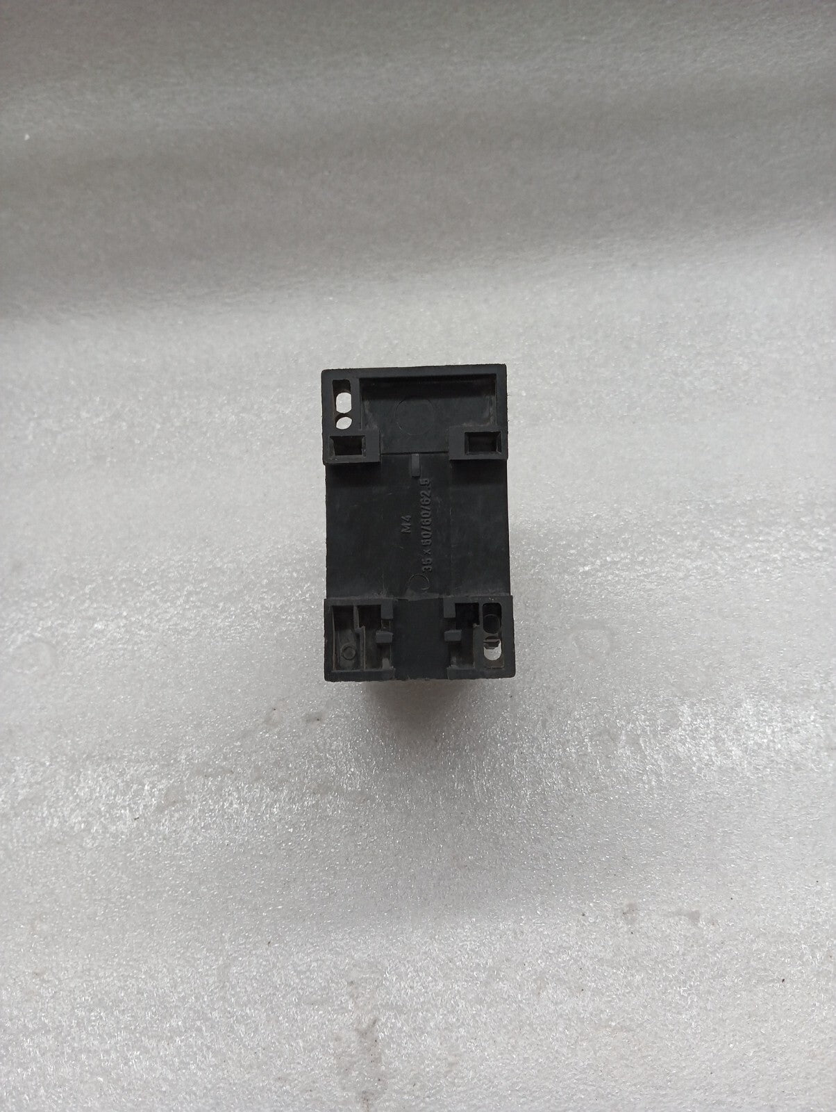 SIEMENS 7PU2240-4BN32-0Z ON DELAY ELECTRONIC TIMER 220-240VAC/DC