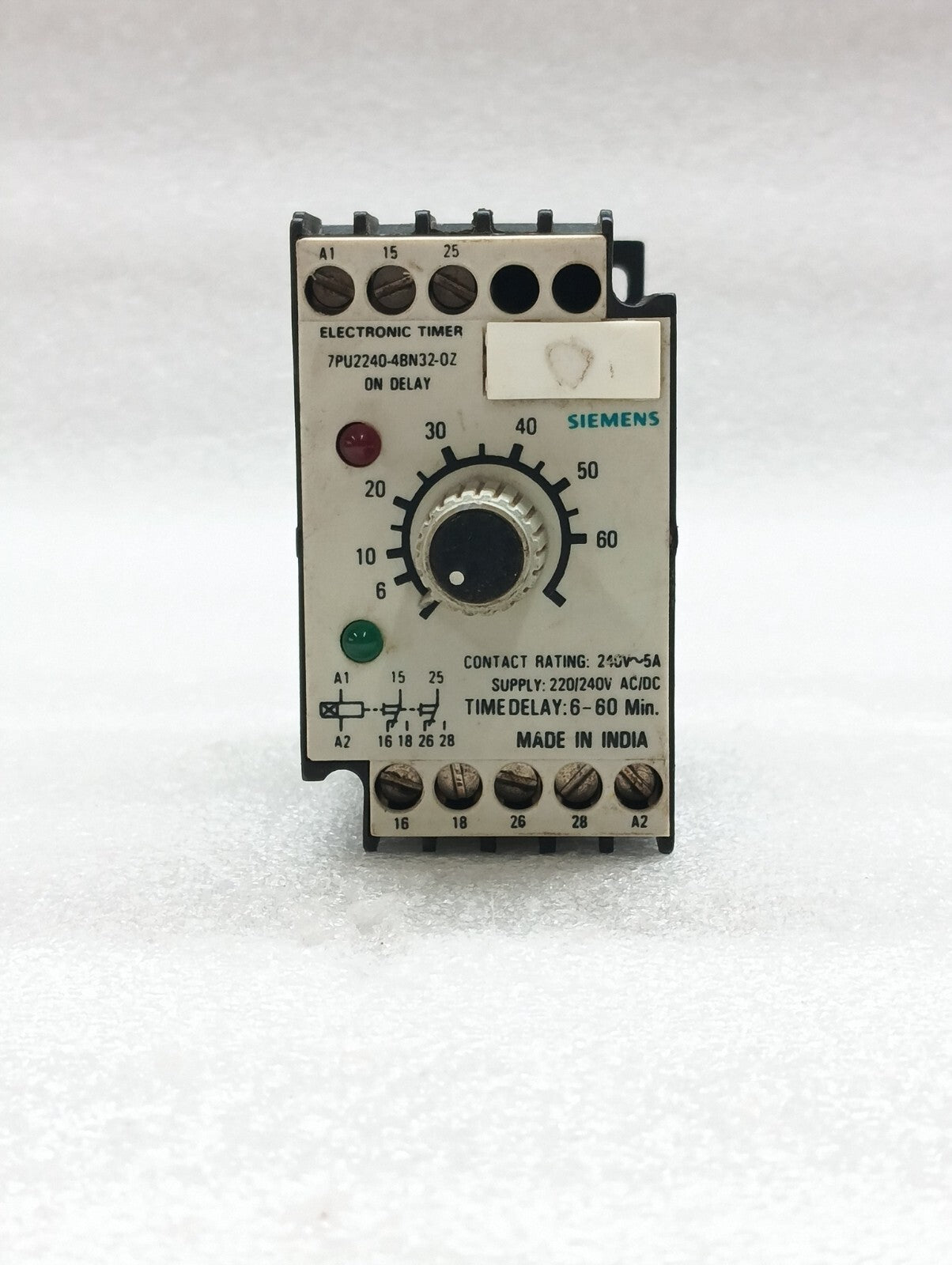 SIEMENS 7PU2240-4BN32-0Z ON DELAY ELECTRONIC TIMER 220-240VAC/DC