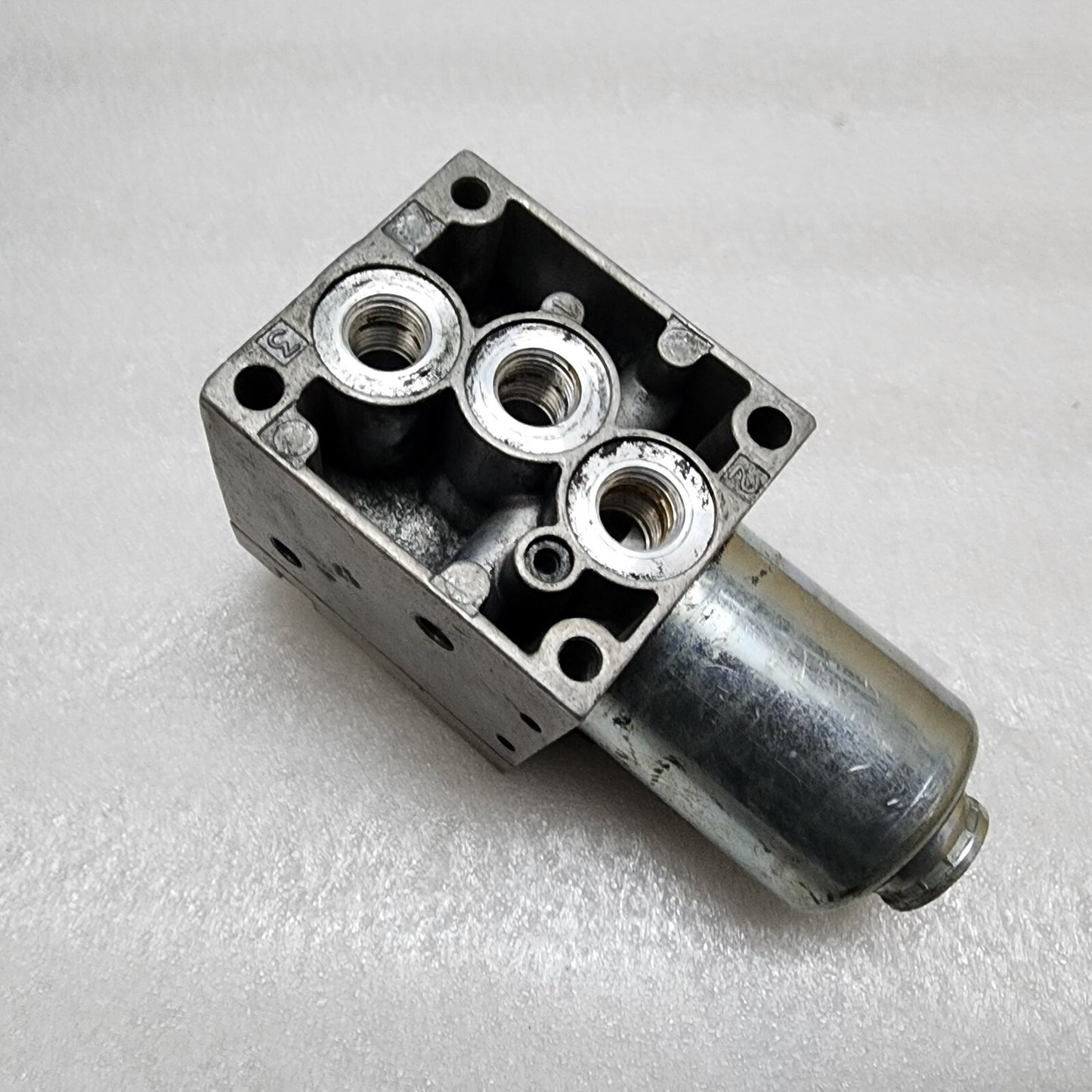 REXROTH 7291 R414002297 PRESSURE REGULATOR 24VDC MORE THAN 50 PC AVAILABLE