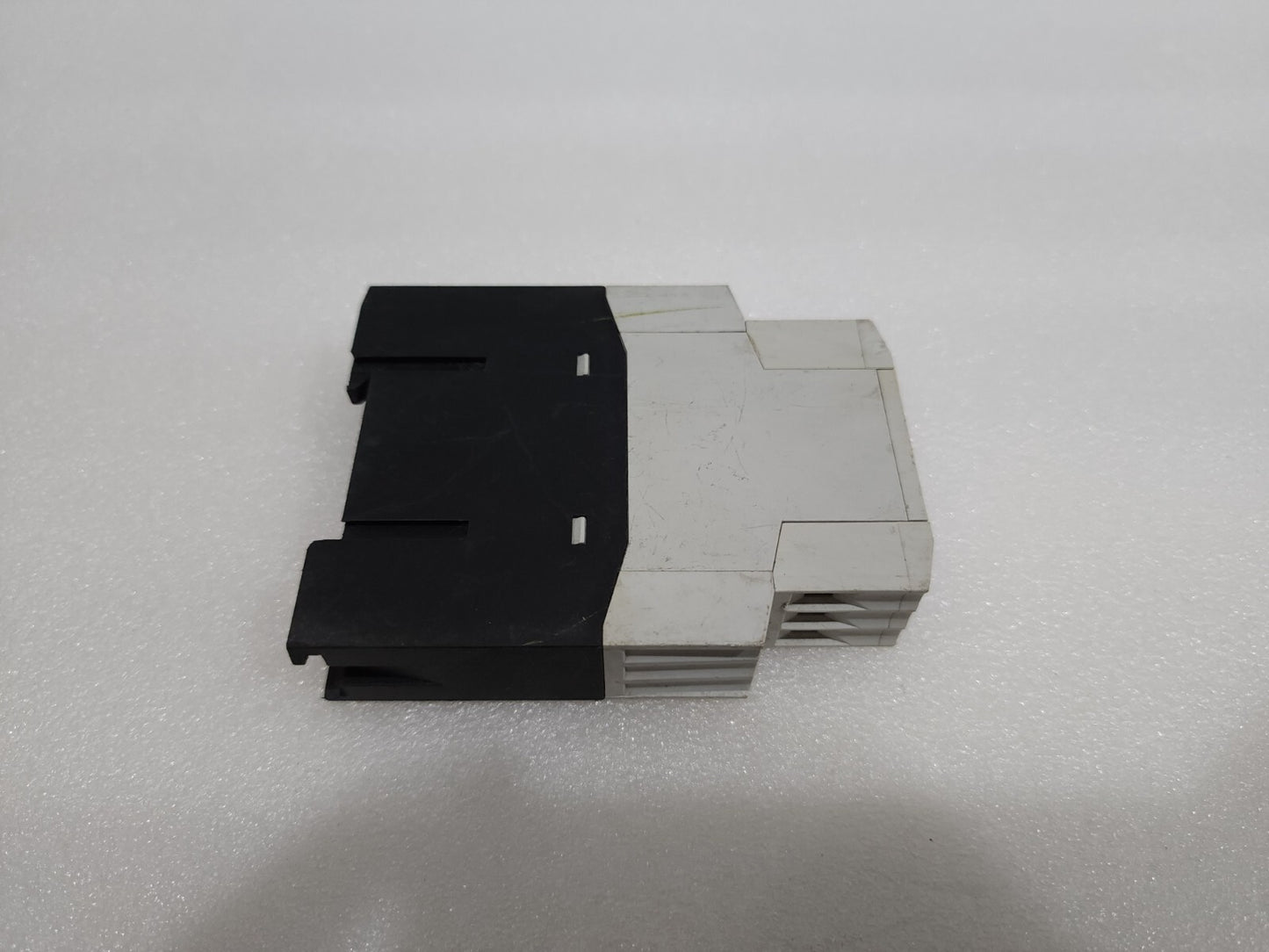 MOELLER ETR4-69-A MULTIFUNCTION TIMER RELAY 24-240VAC/24-240VDC 0.05S-100H