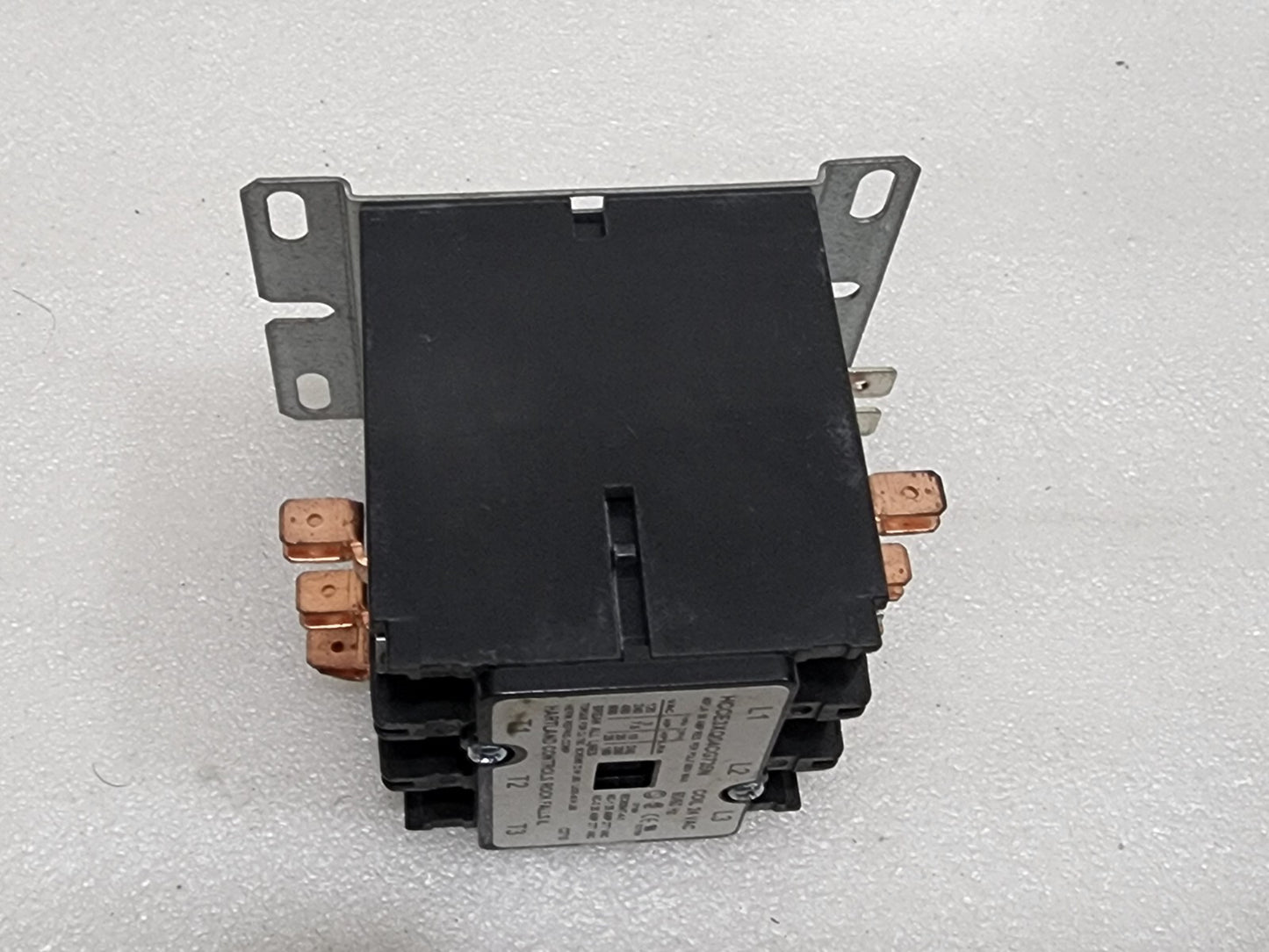 HARTLAND CONTROLS HCCE3XQ04CG735N 3-POLE CONTACTOR COIL VOLTAGE 24V