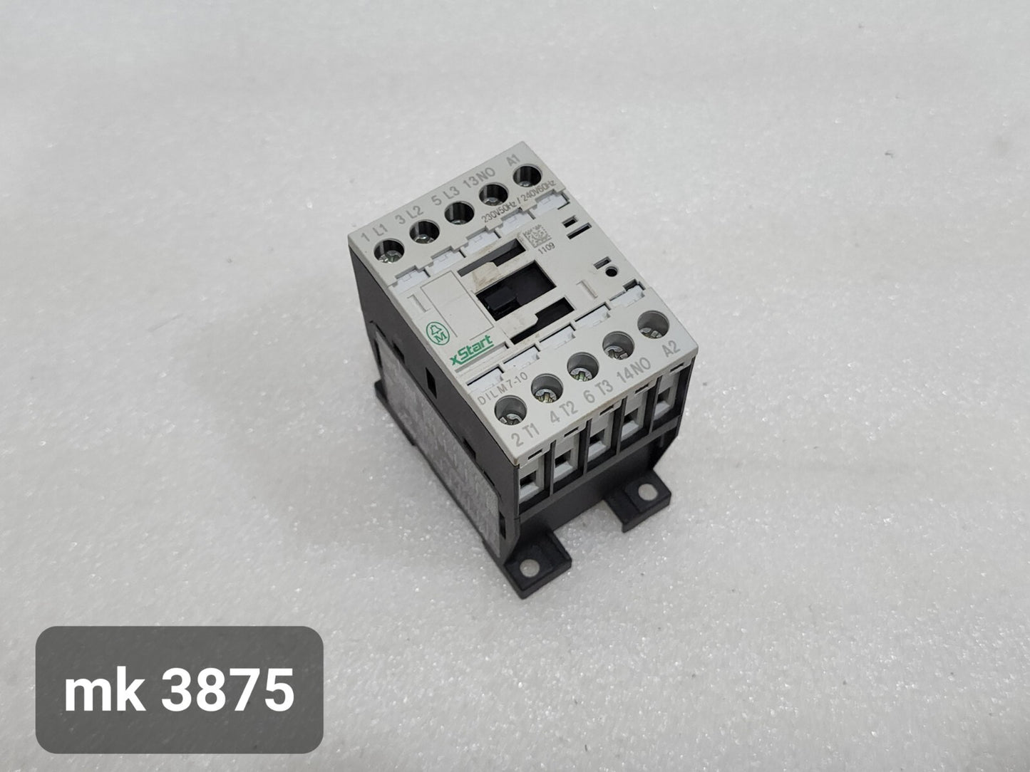 MOELLER DIL M 7-10 CONTACTOR 230-240V