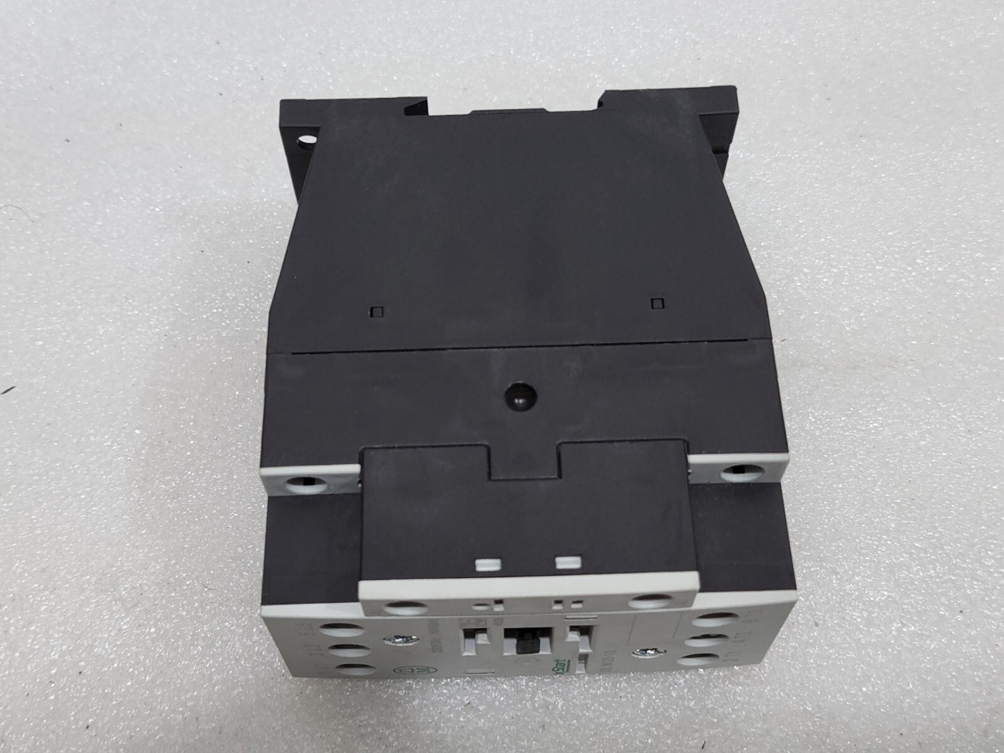 MOELLER DIL M 25-10 CONTACTOR 230-240V