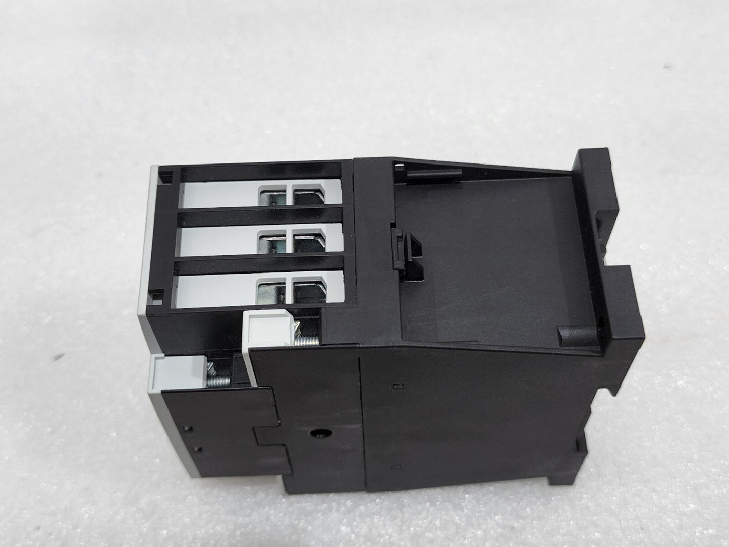 MOELLER DIL M 25-10 CONTACTOR 230-240V