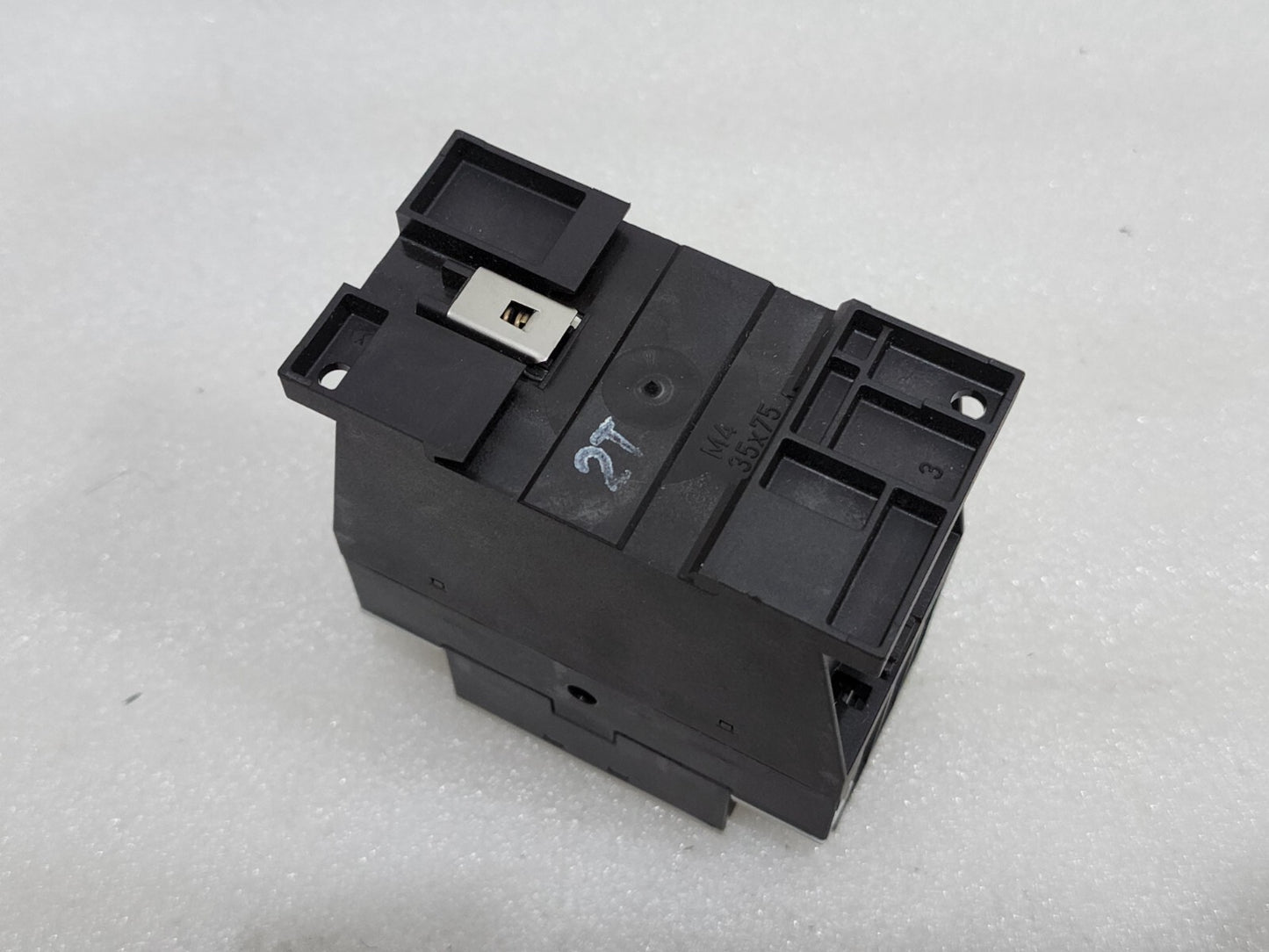 MOELLER DIL M 25-10 CONTACTOR 230-240V