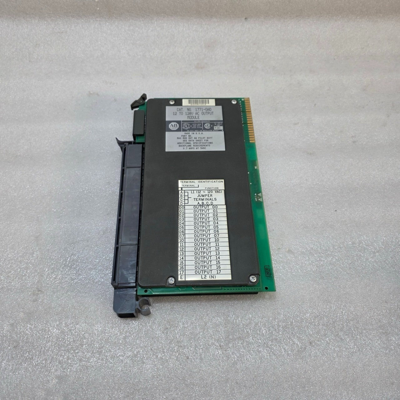 ALLEN-BRADLEY 1771-OA SERIES B AC OUTPUT MODULE | 120V AC | 8-CHANNEL PLC-5 I/O