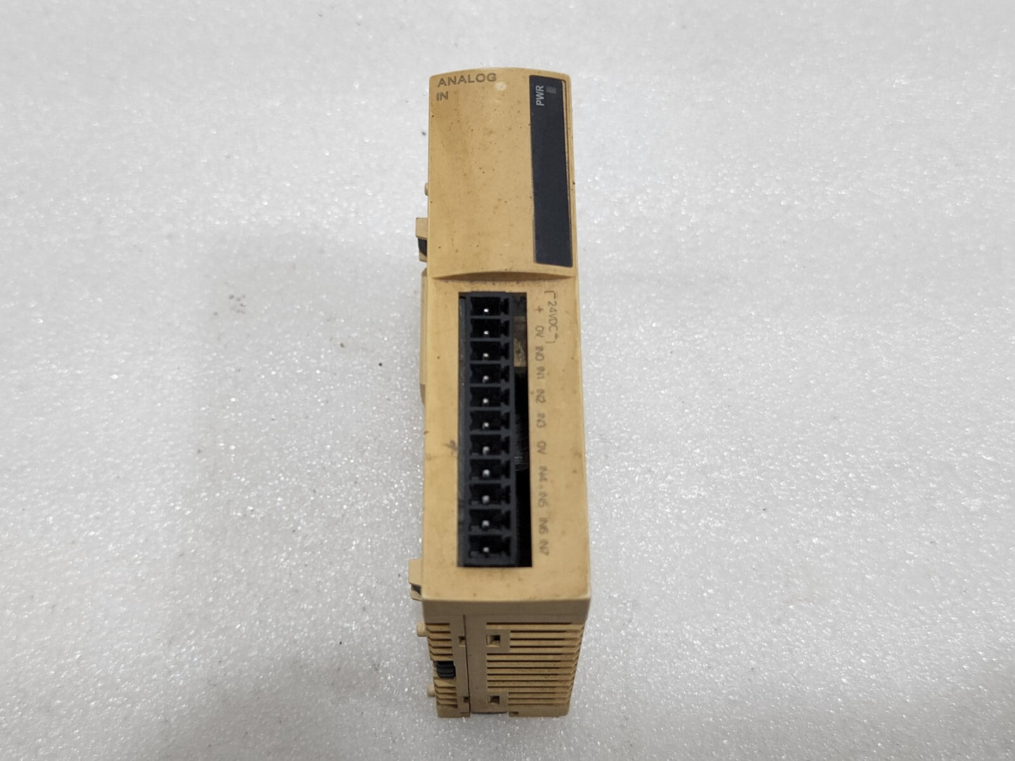 TWDAMI8HT ANALOG INPUT MODULE 24VDC