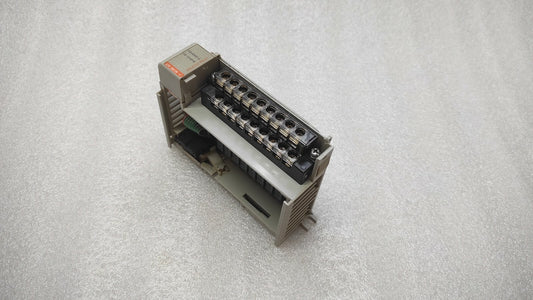 ALLEN BRADLEY CAT 1769-OW8I COMPACT I/O MODULE