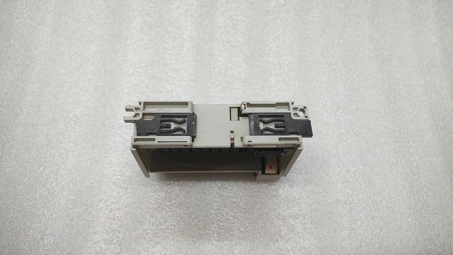 ALLEN BRADLEY CAT 1769-OW8I COMPACT I/O MODULE