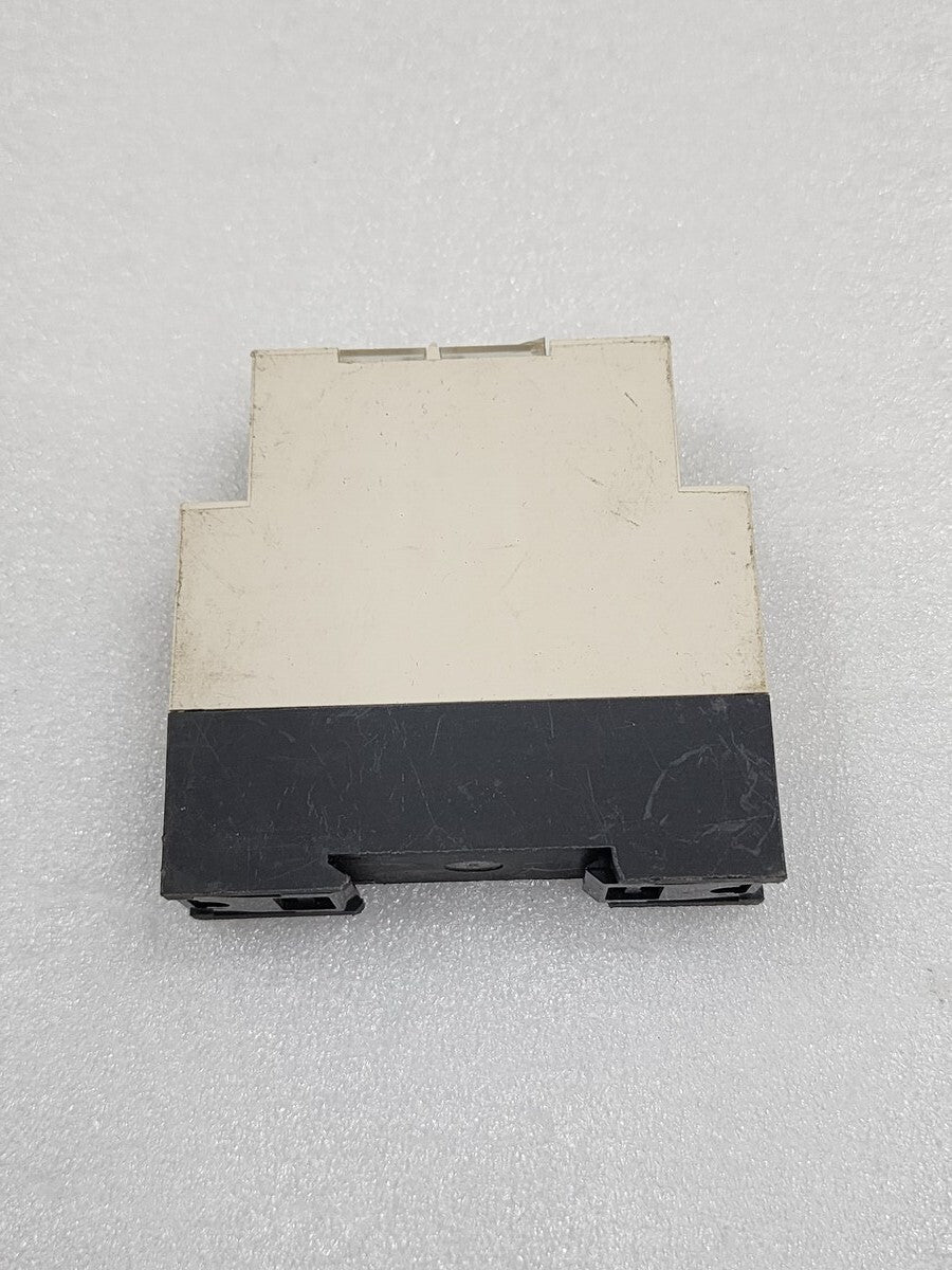 LOT OF 2 X RE7TL11BU ON DELAY TIMING RELAY 0.05S-300H LOT OF 2 UNIT