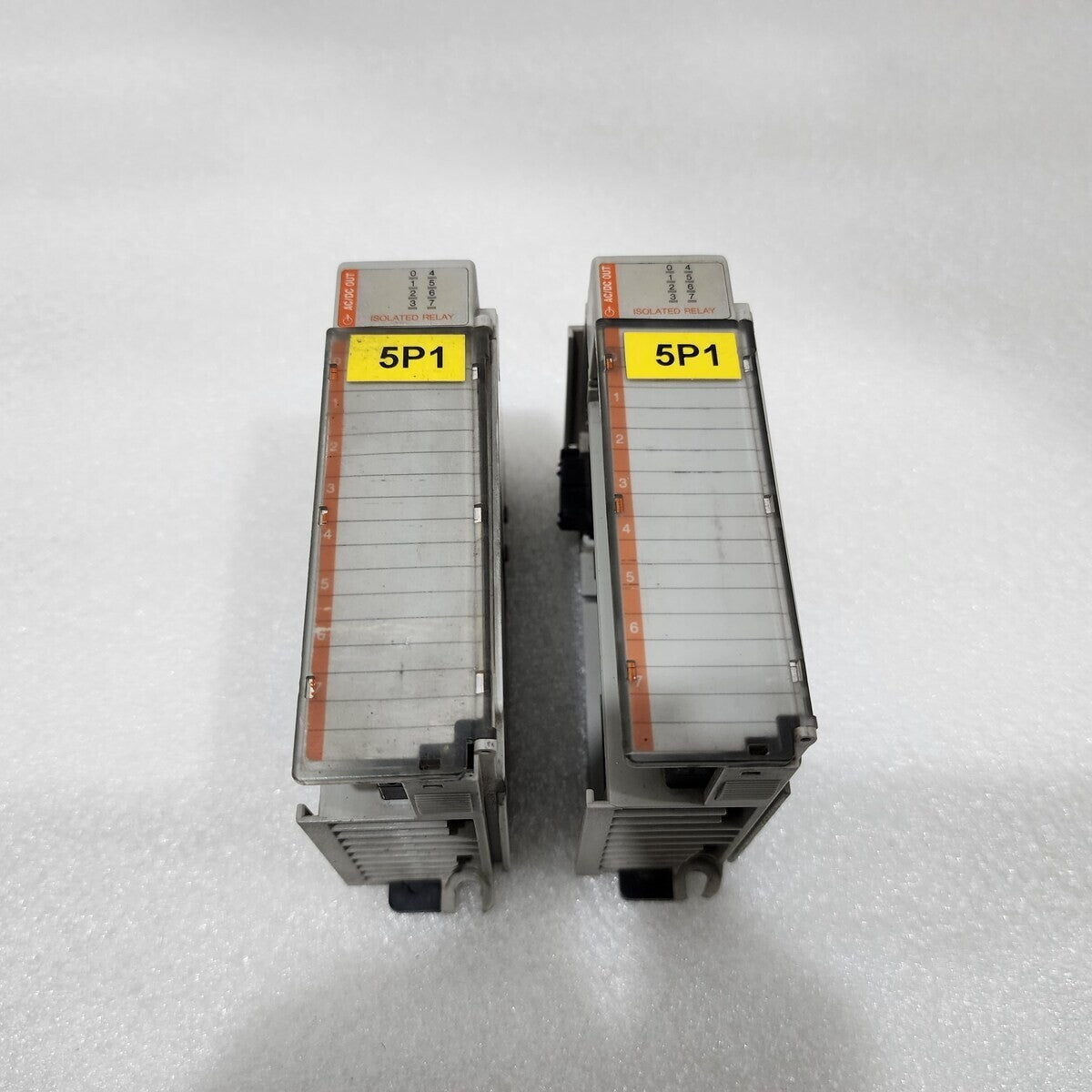 ALLEN BRADLEY CAT 1769-OW8I COMPACT I/O MODULE