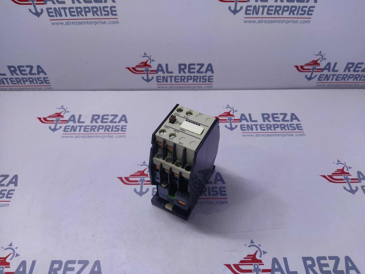 Siemens 3TB41 12-0A Contactor Coil Voltage 440V