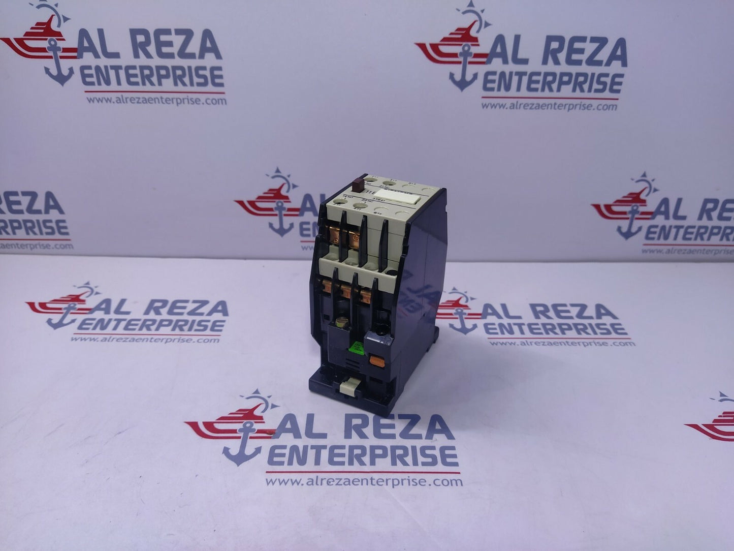 Siemens 3TB41 12-0A Contactor Coil Voltage 440V