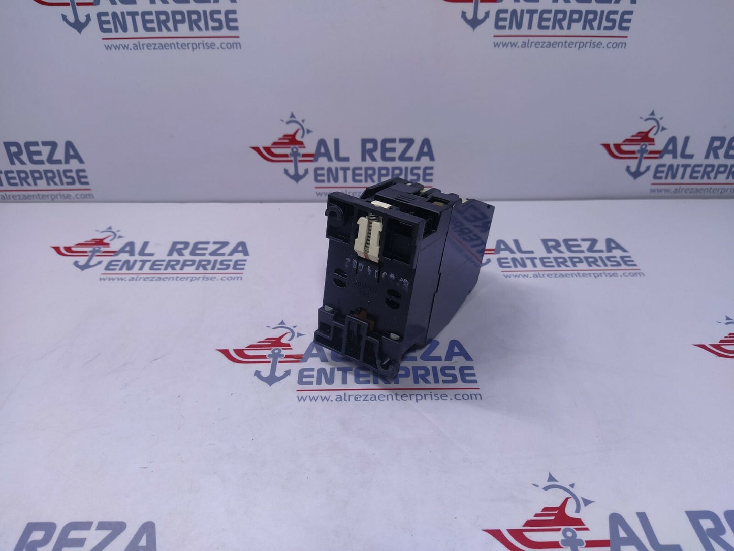 Siemens 3TB41 12-0A Contactor Coil Voltage 440V