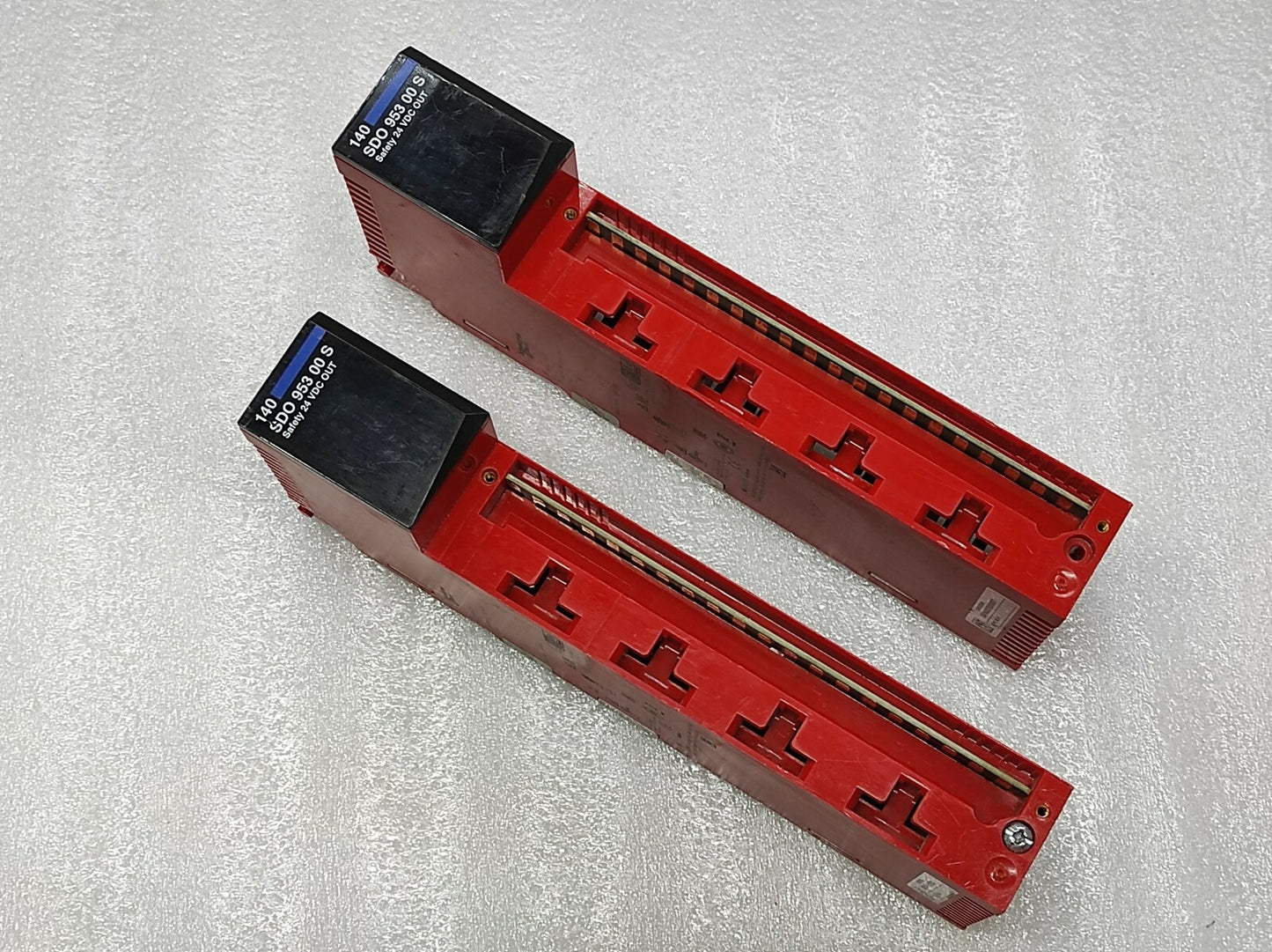 SE 140 SDO 953 00 S I/O Module 140SDO95300S