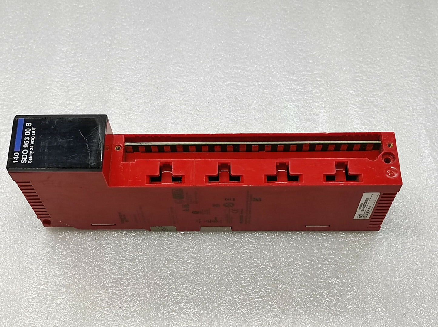 SE 140 SDO 953 00 S I/O Module 140SDO95300S