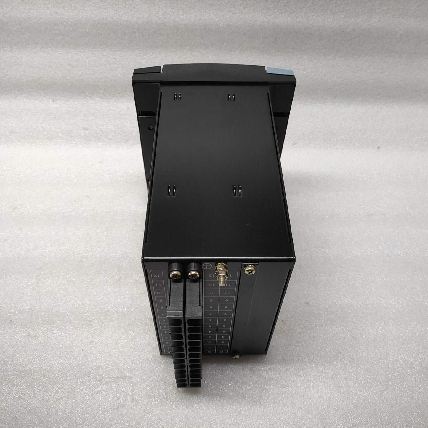GE MULTILIN MIV2 MIVII3000E00HI00 VOLTAGE FREQUENCY RELAY