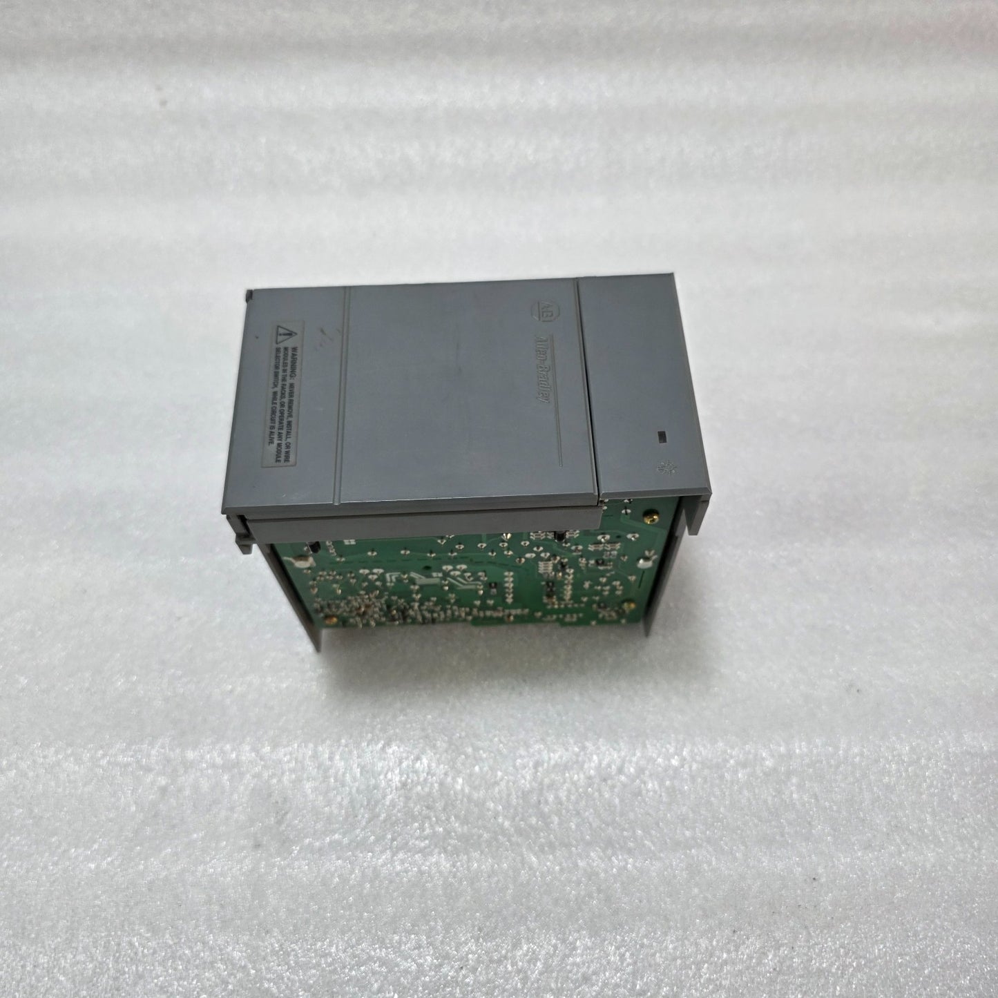 ALLEN-BRADLEY 1746-P2 SLC 500 POWER SUPPLY MODULE – 120/240VAC INPUT, 5VDC OUTPU