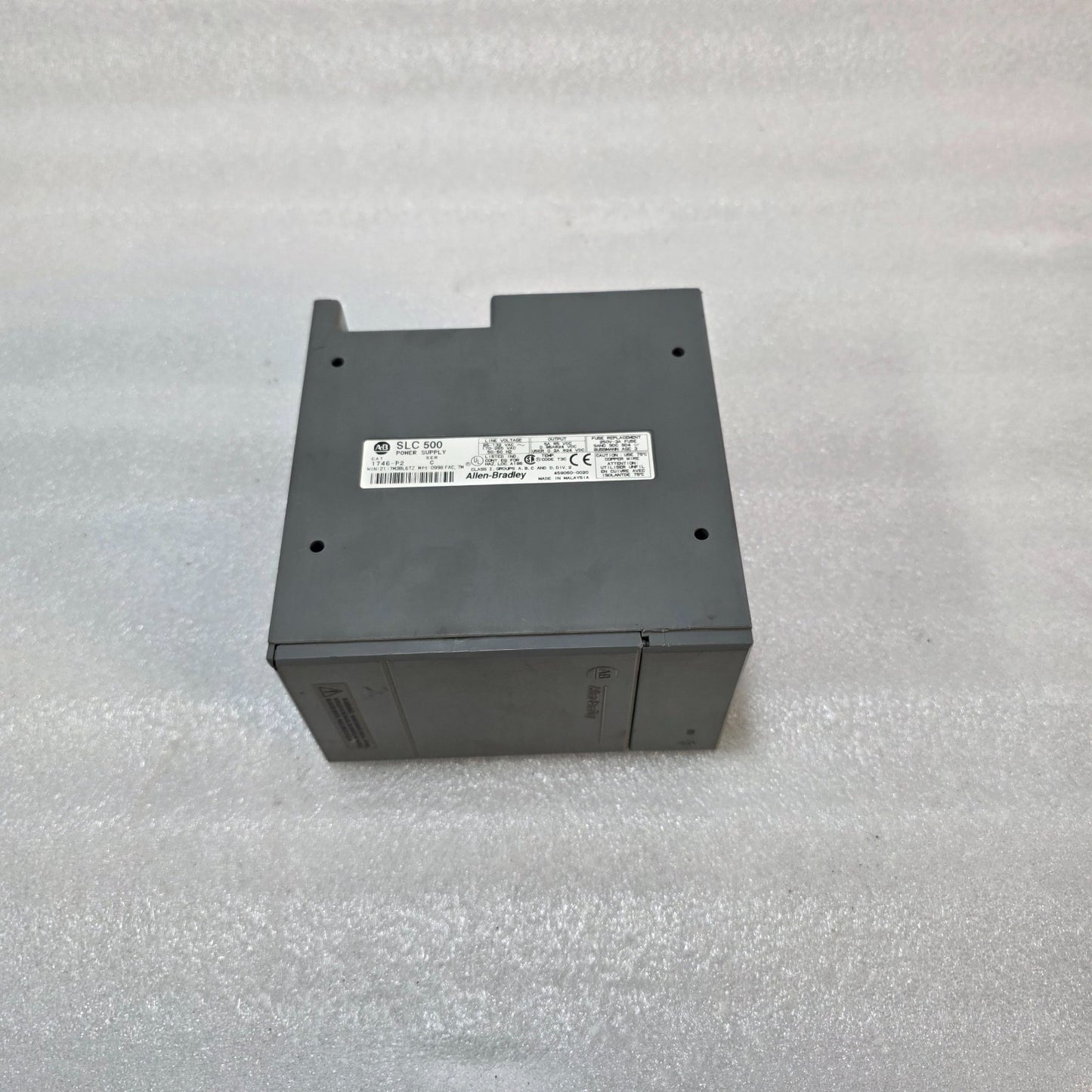 ALLEN-BRADLEY 1746-P2 SLC 500 POWER SUPPLY MODULE – 120/240VAC INPUT, 5VDC OUTPU
