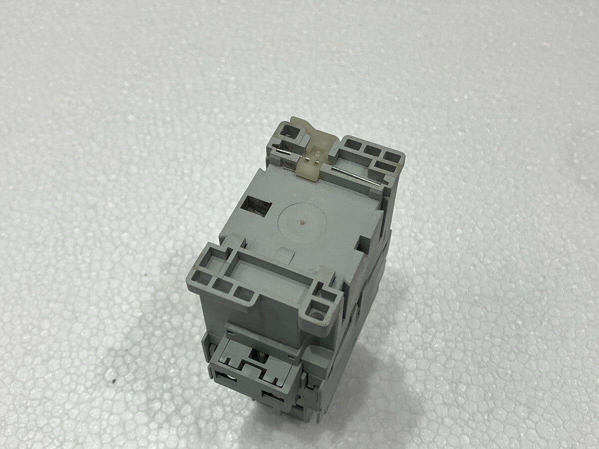 ALLEN BRADLEY CAT 100-C23-10 32A MAGNETIC CONTACTOR COIL VOLTAGE 230V 100-F