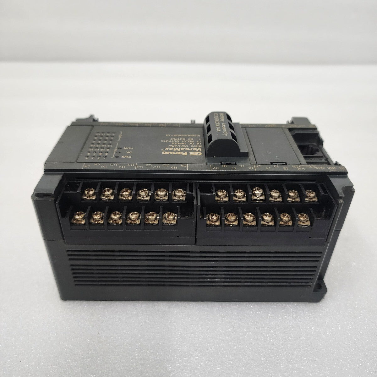 GE FANUC IC200UDR005-AA VERSAMAX MICRO CONTROLLER I/O MODULE