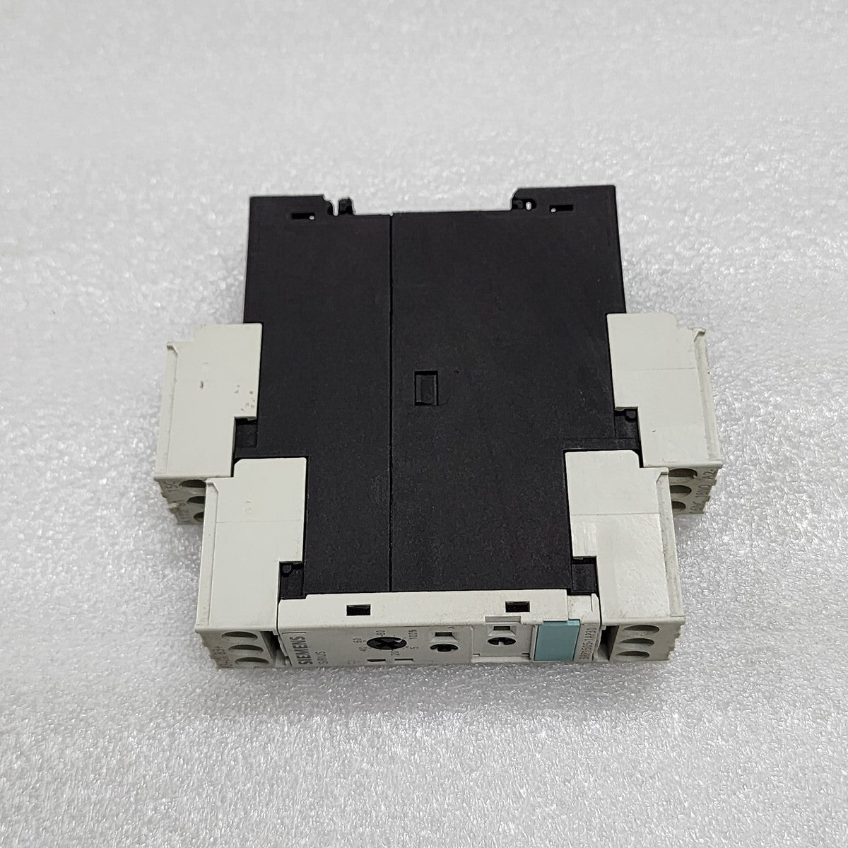 SIEMENS 3RP1505-1AP30 TIMING RELAY 24VAC-DC/200-240VAC