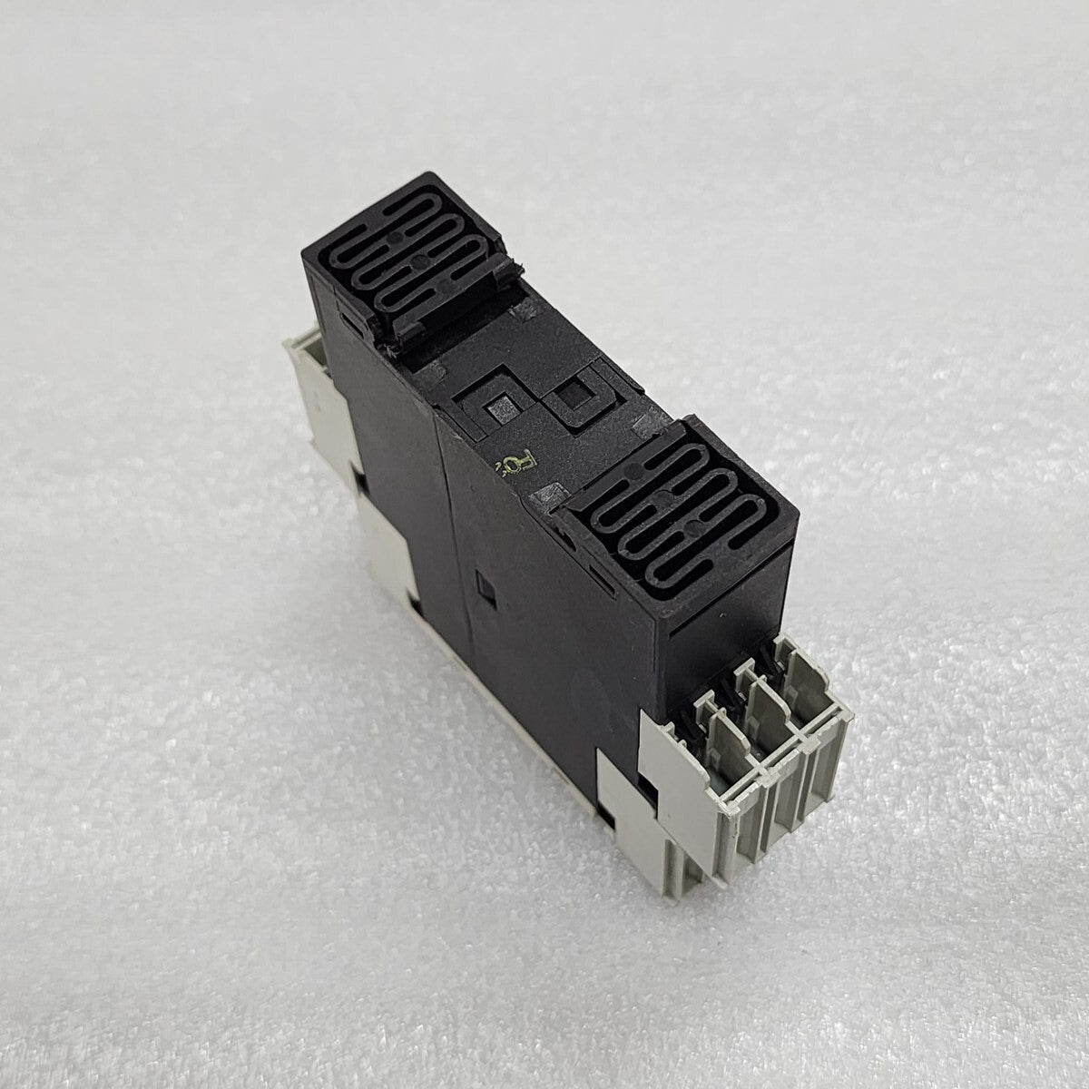 SIEMENS 3RP1505-1AP30 TIMING RELAY 24VAC-DC/200-240VAC
