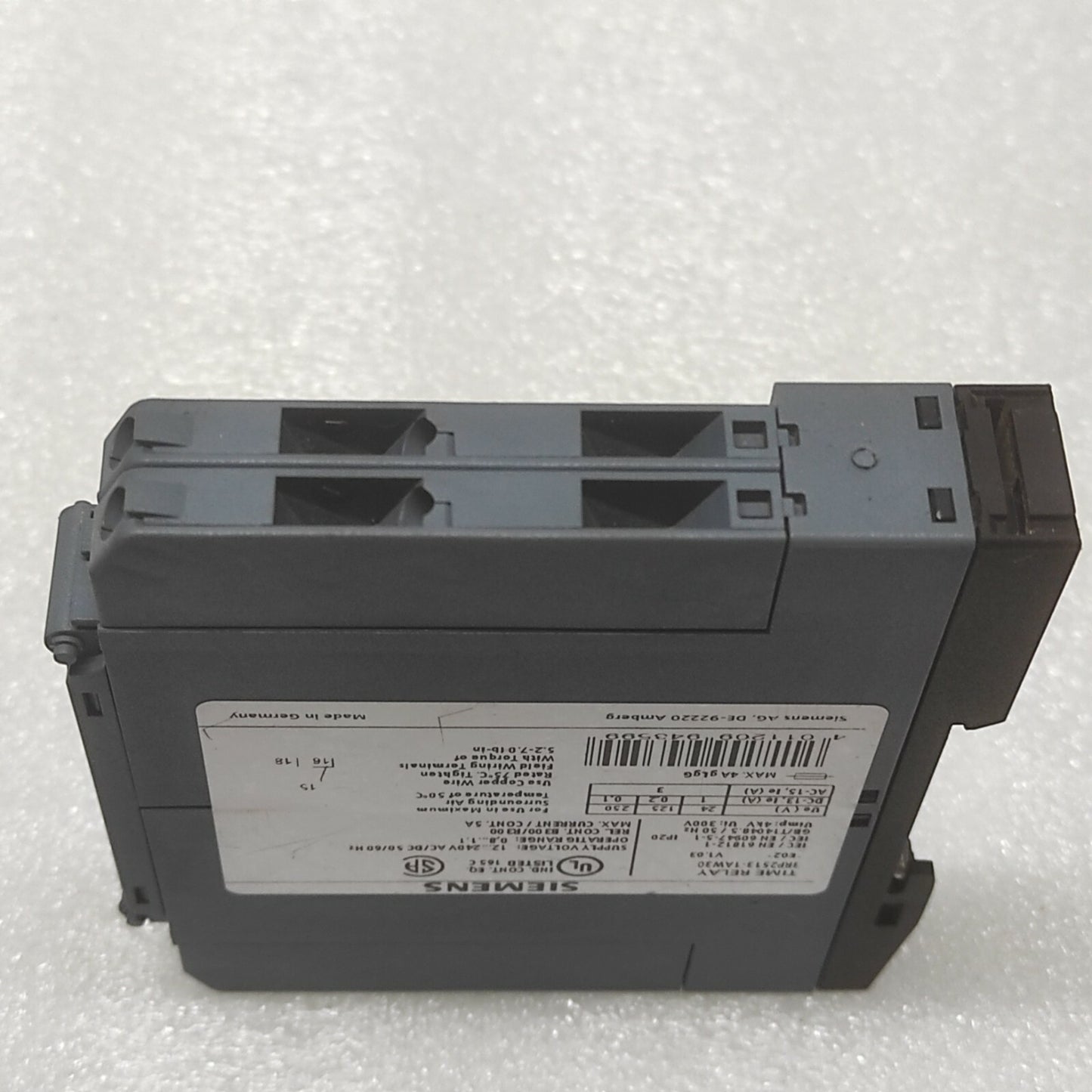 SIEMENS 3RP2513-1AW30 TIME RELAY 12-240V AC/DC