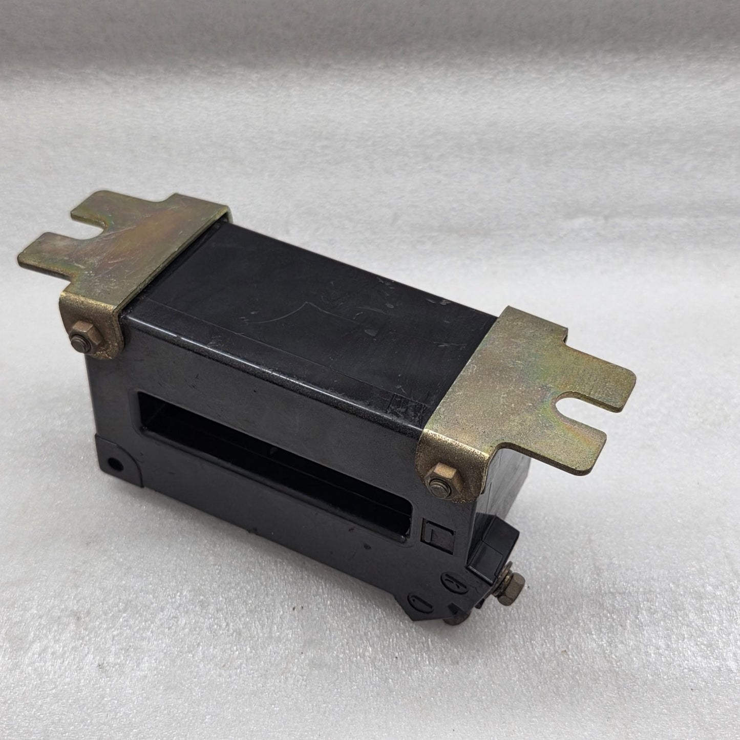 MITSUBISHI CW-40LM CURRENT TRANSFORMER 750/5A