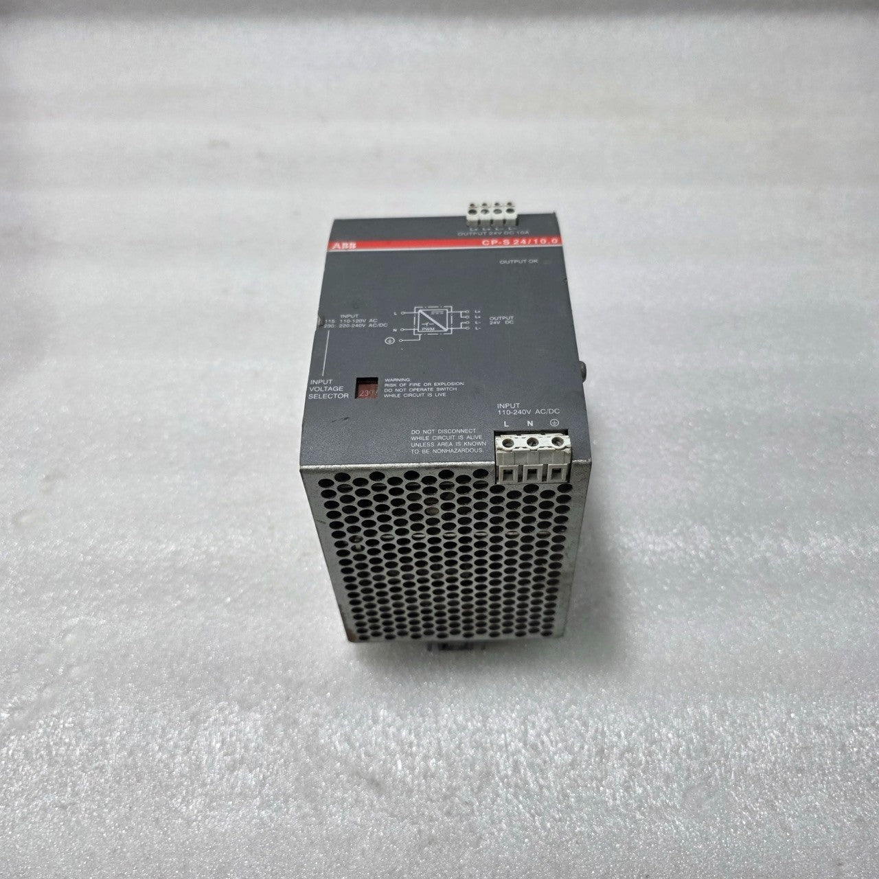ABB CP-S 24/10.0 – SWITCH-MODE DIN-RAIL POWER SUPPLY, 24 V DC, 10 A 1SVR427015R0
