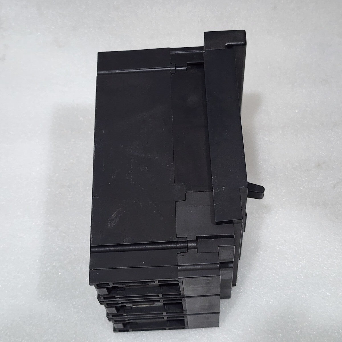 SQUARE D HJA36150 150A CIRCUIT BREAKER 480VAC 250VDC WITHOUT JAWS & PROTECTOR