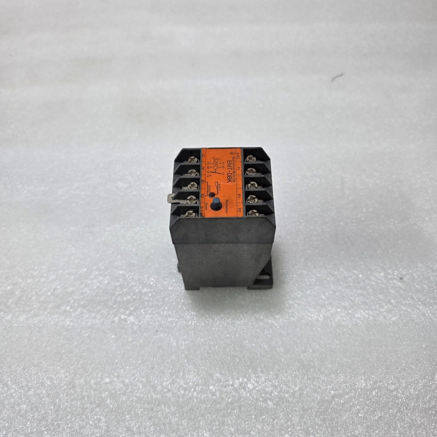 KLÖCKNER MOELLER EMT-DBK CONTROL RELAY | 220V AC | AUTO/HAND RESET MODULE
